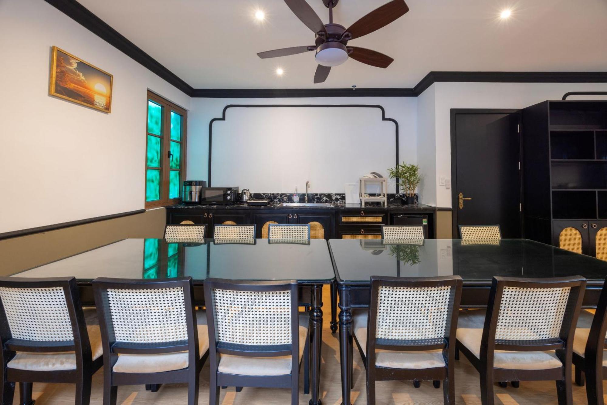 Sunset Bay Retreat Hotel