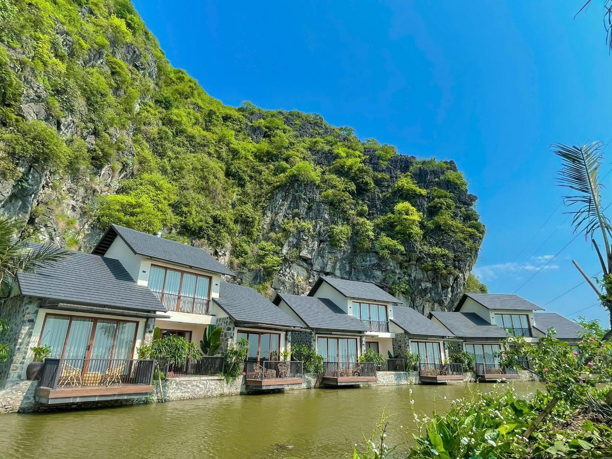 Athena Premier Resort *