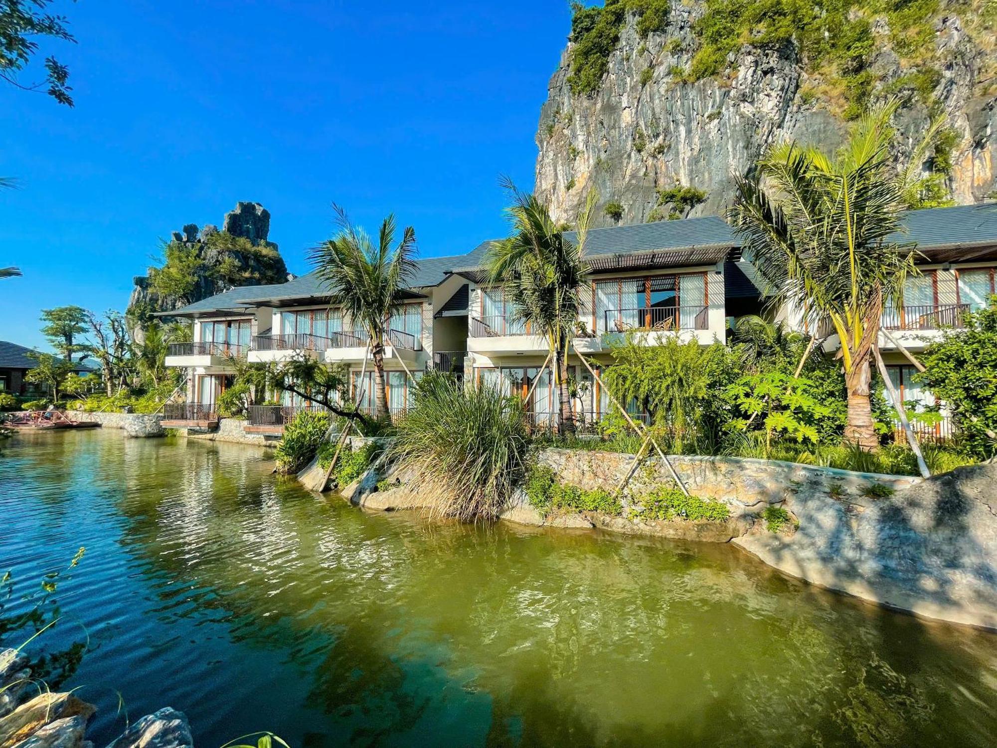 Resort Athena Premier *