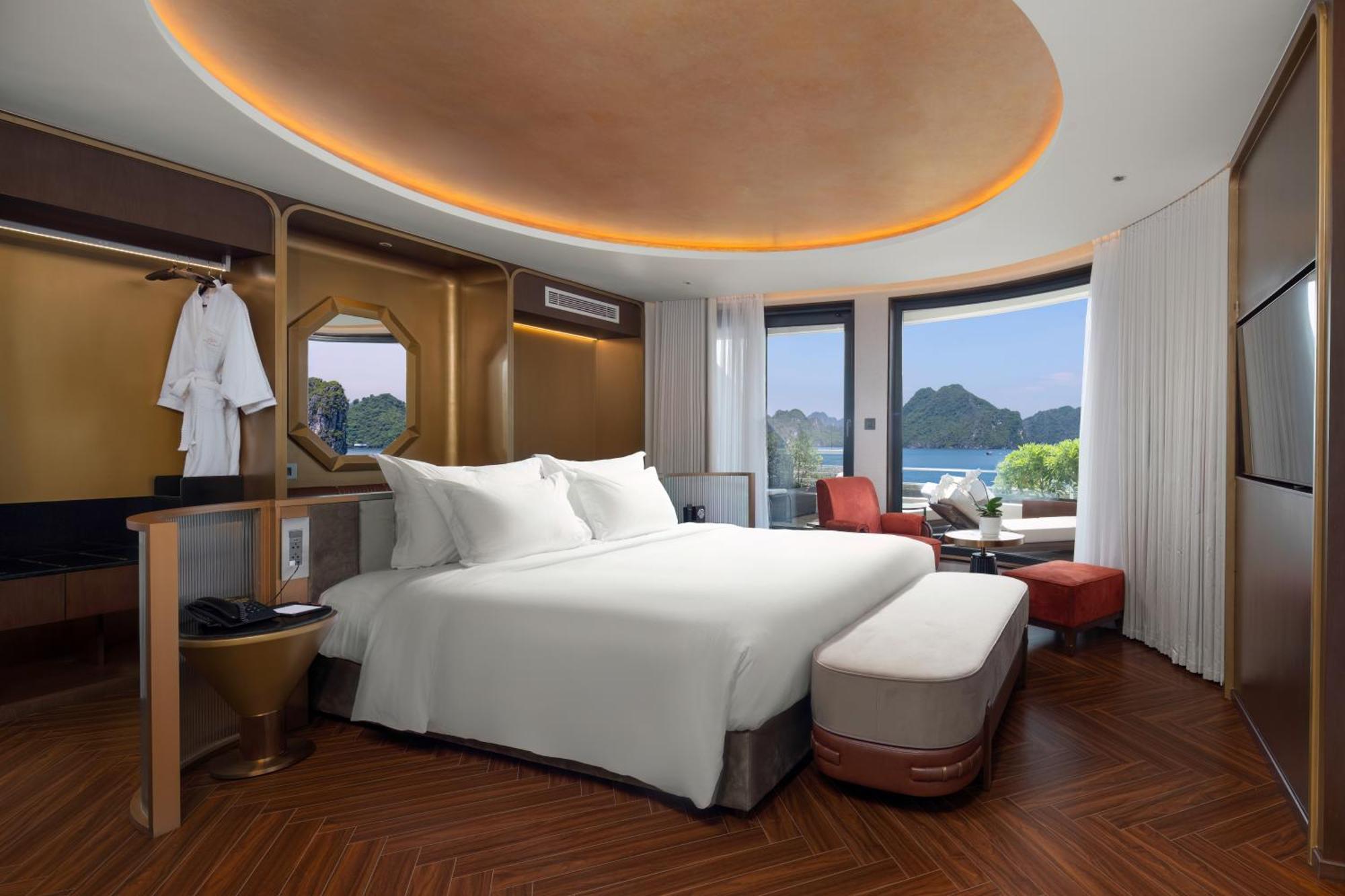 Sea Stars Cruise Bay Botel *