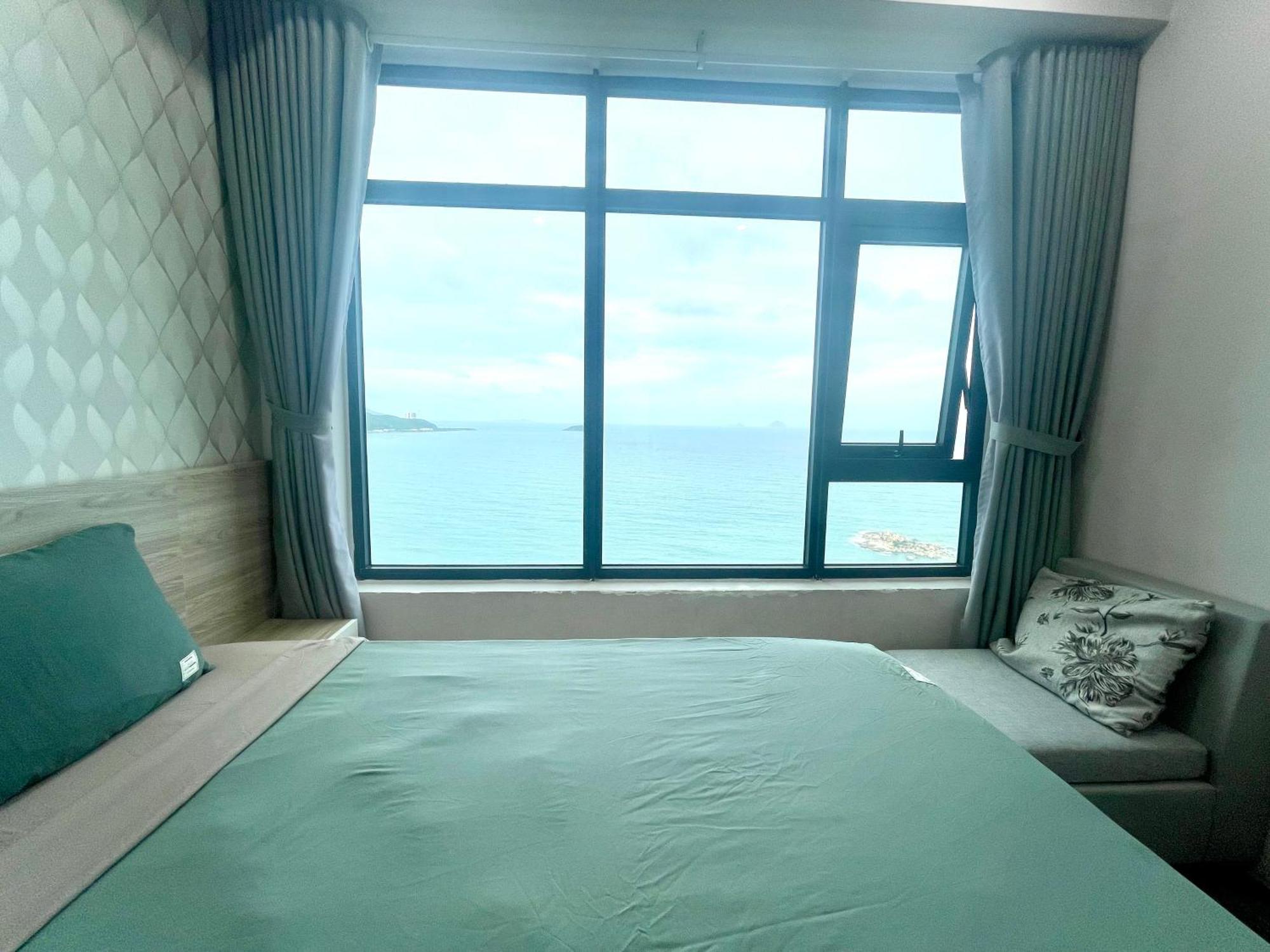 Apartment Beachfront Luxury -