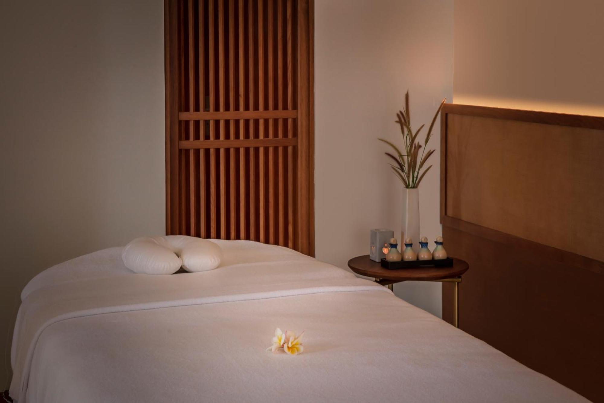 Resort Azerai Bay