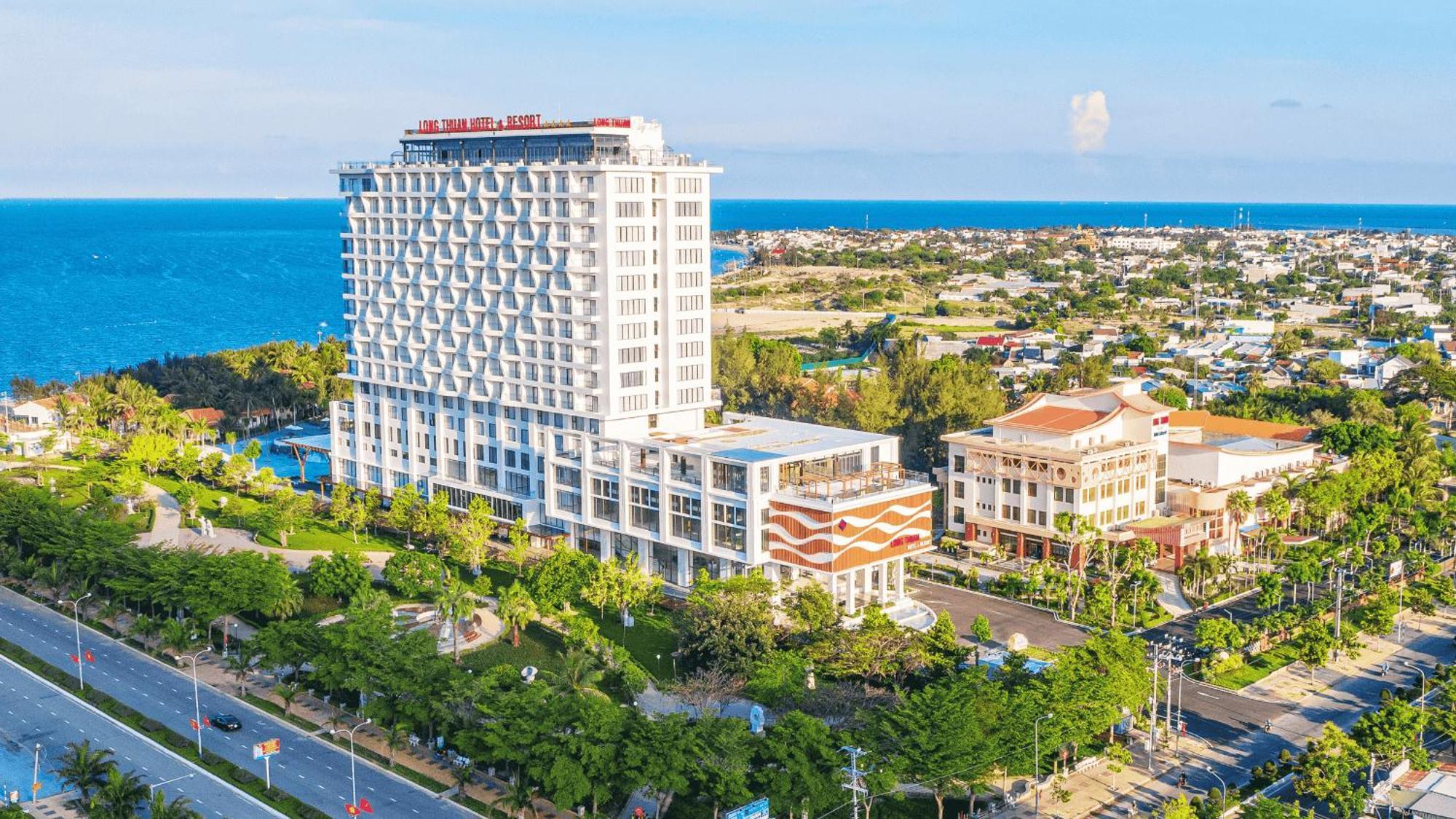 Long Thuan & 4*