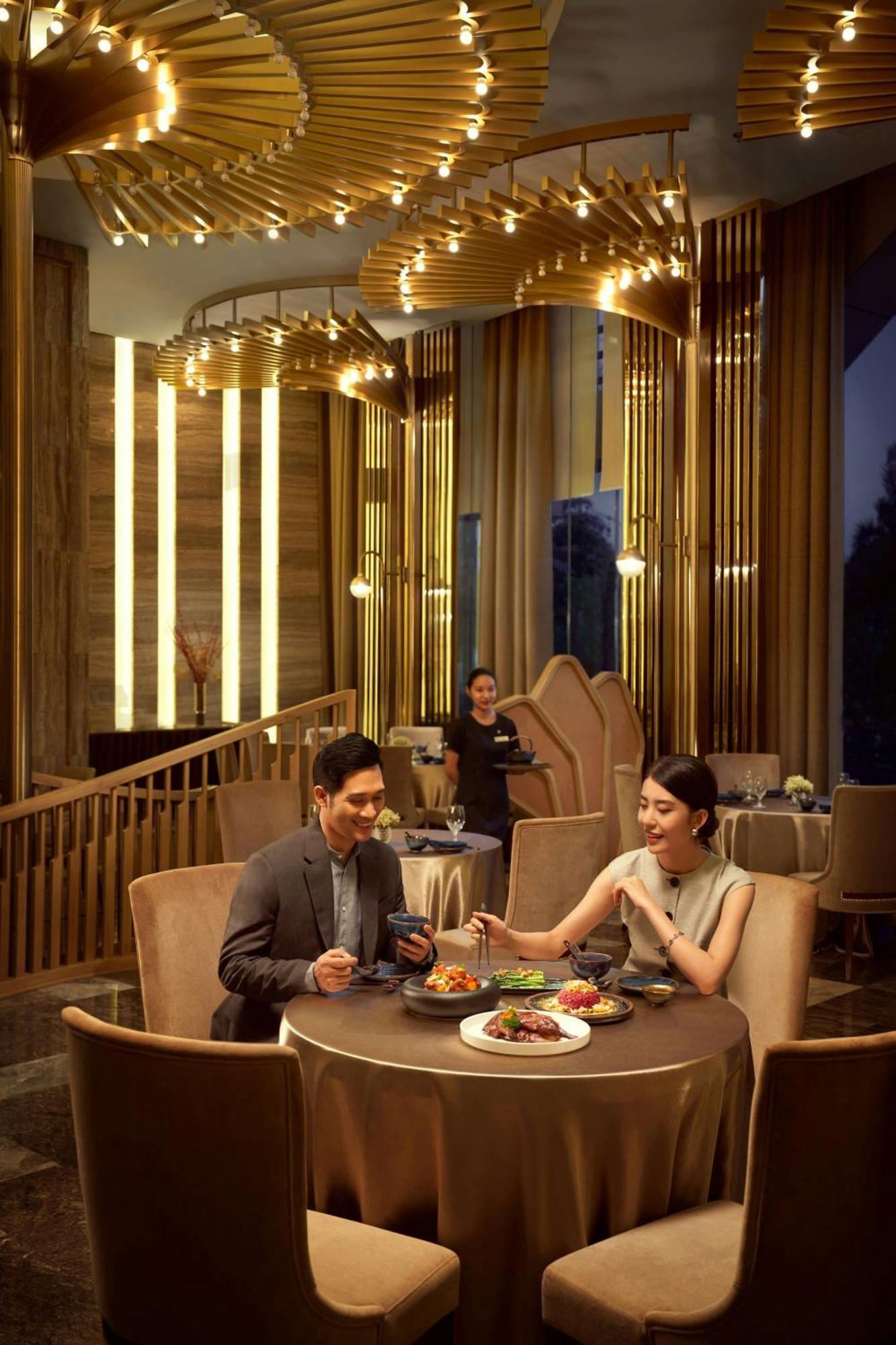 Sheraton Phong 5*