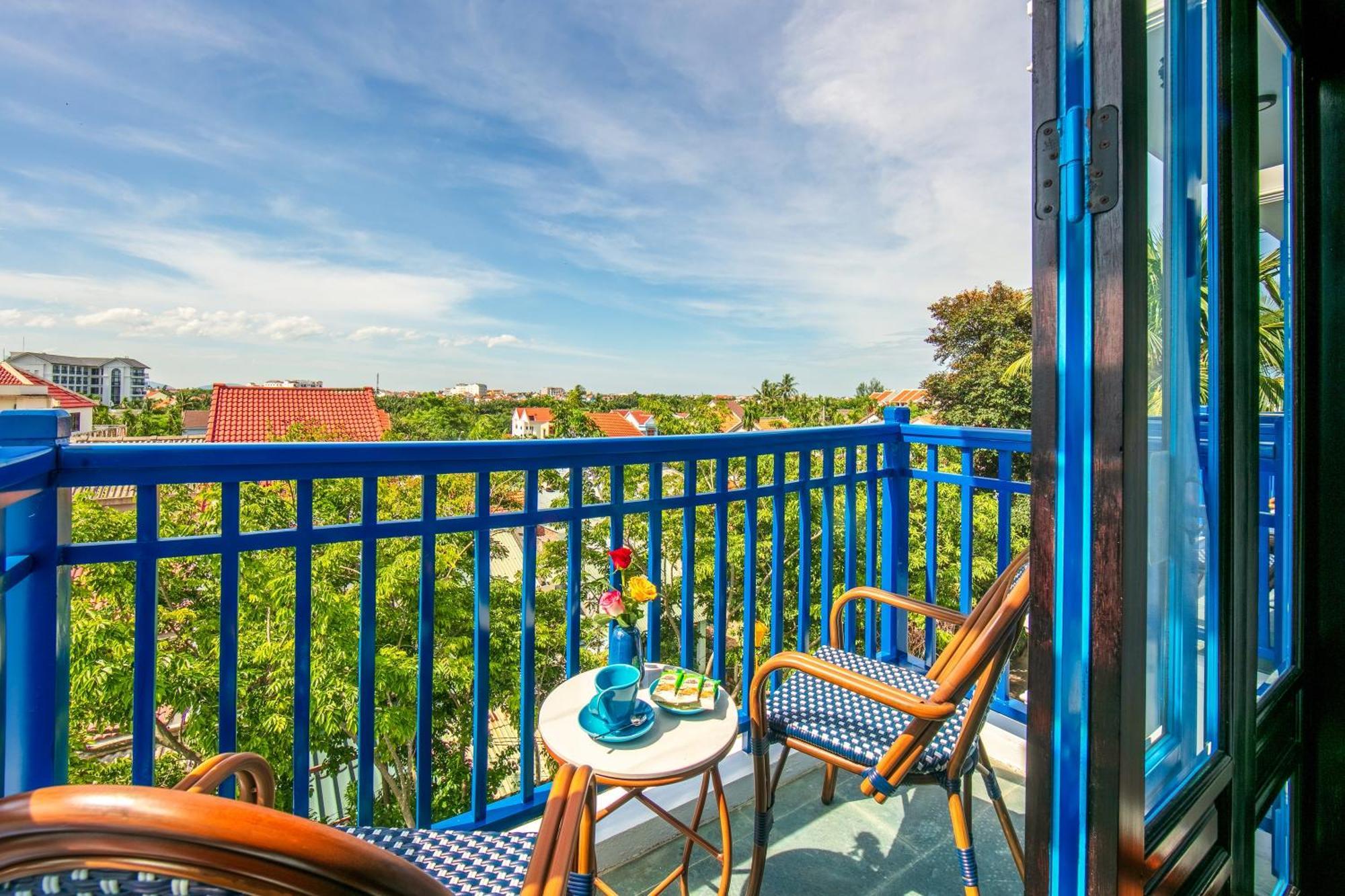 Hotel Silk River & 4*