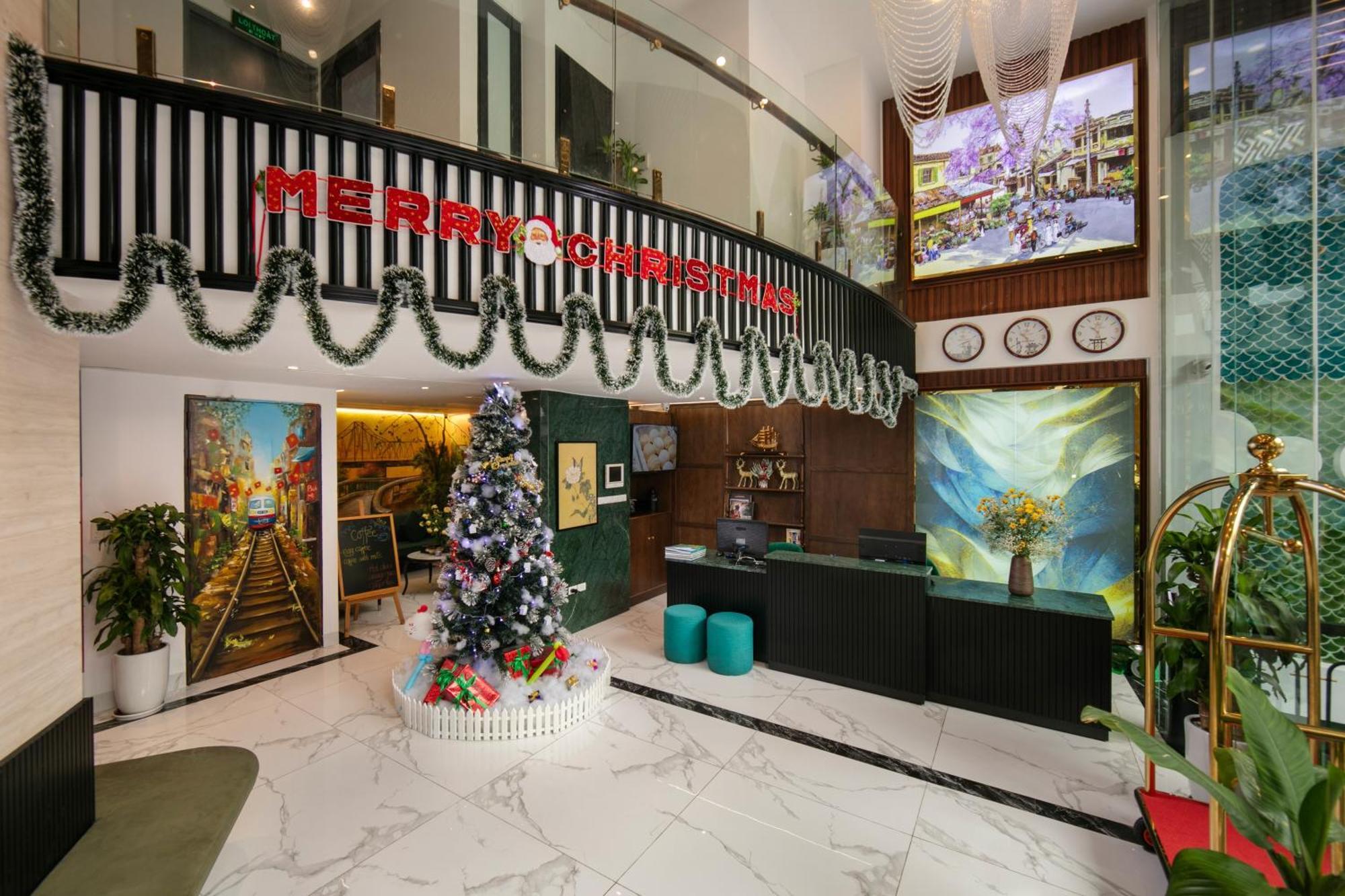 Hotel Plaza &