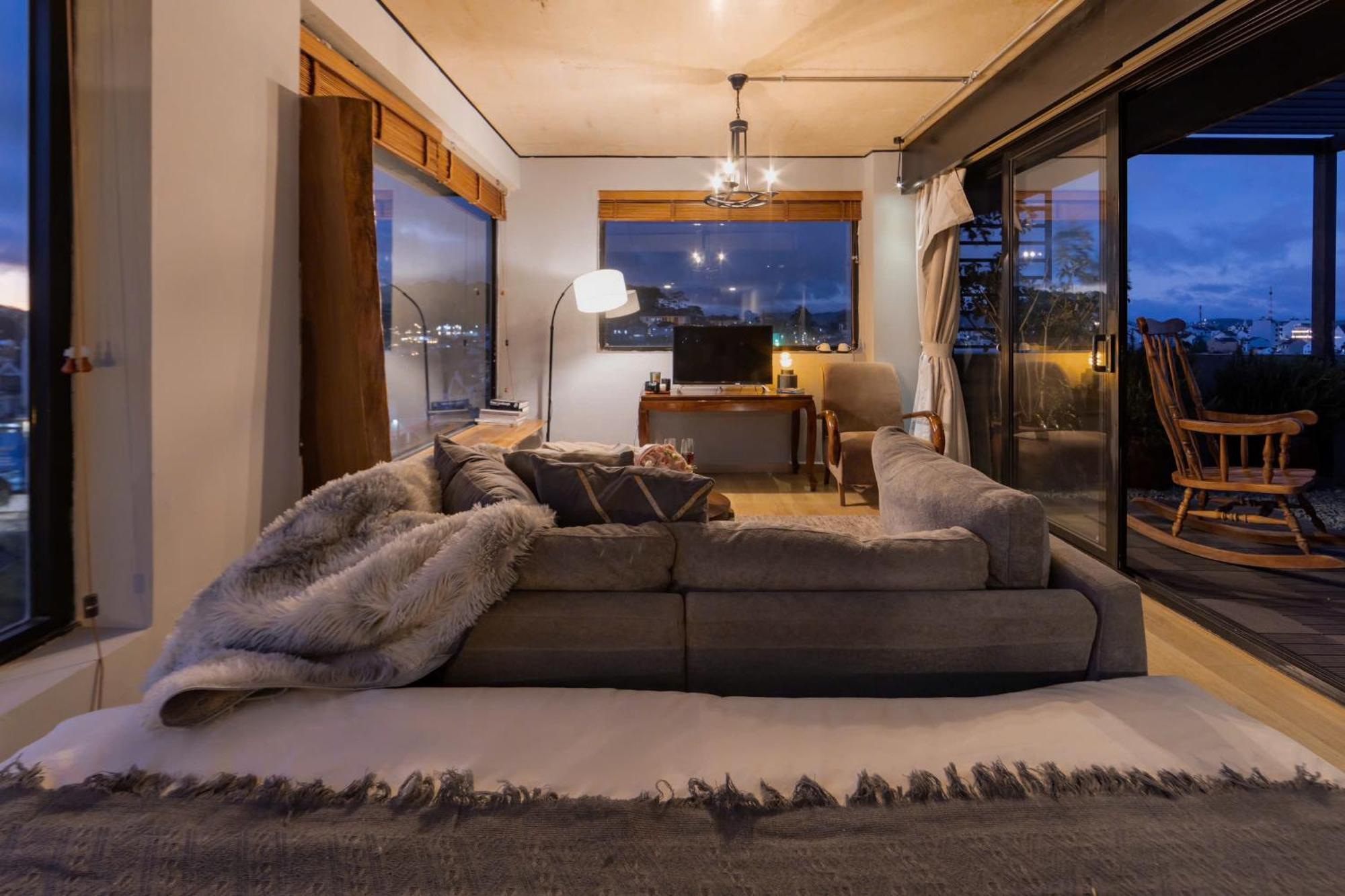 Ht House