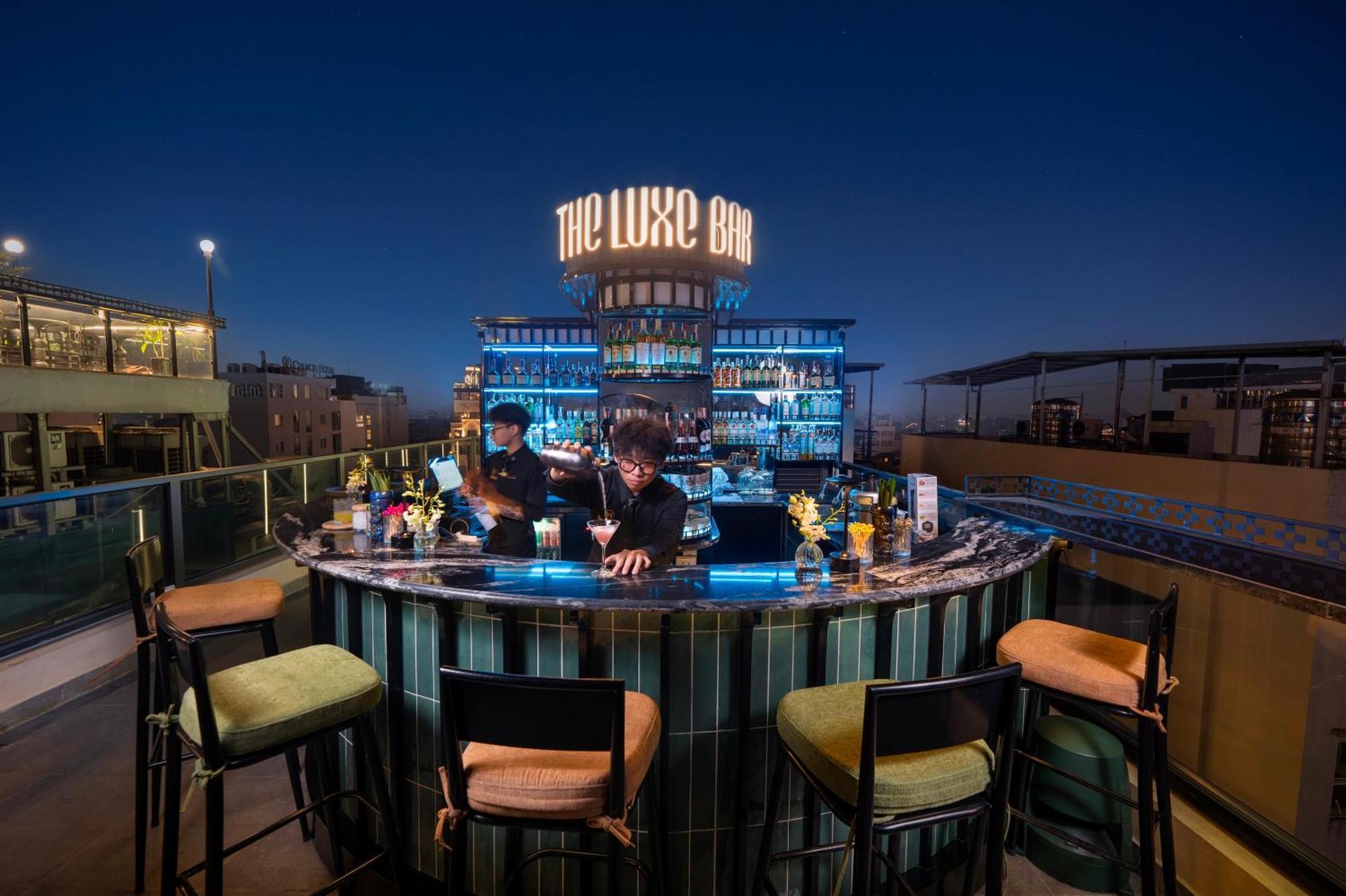 Le Premier & Rooftop Bar Khách sạn Hà Nội