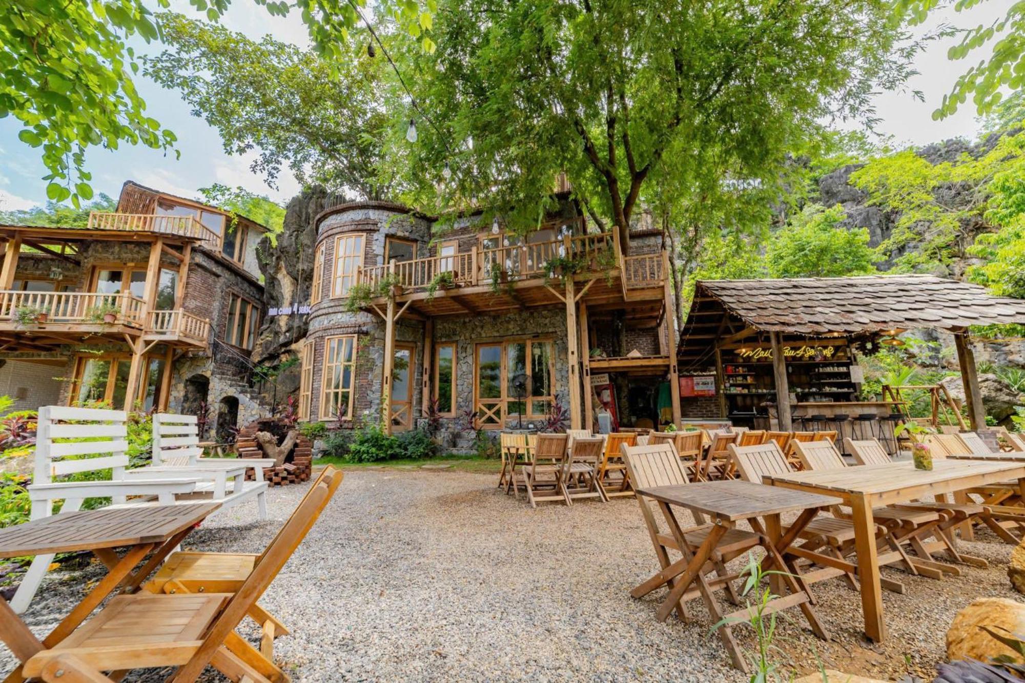 Hotel 4 Seasons & Mai Chau