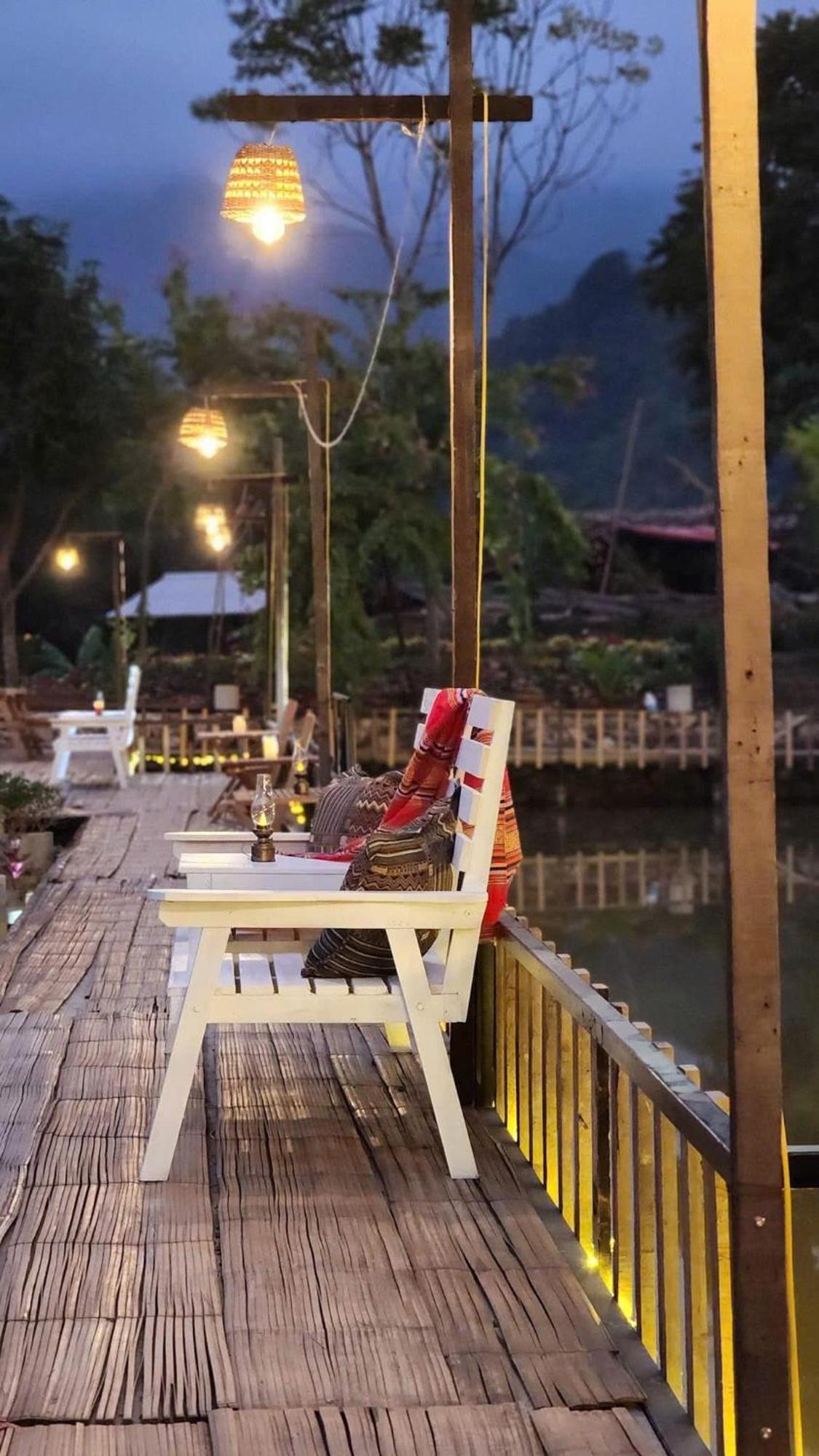Hotel 4 Seasons & Mai Chau