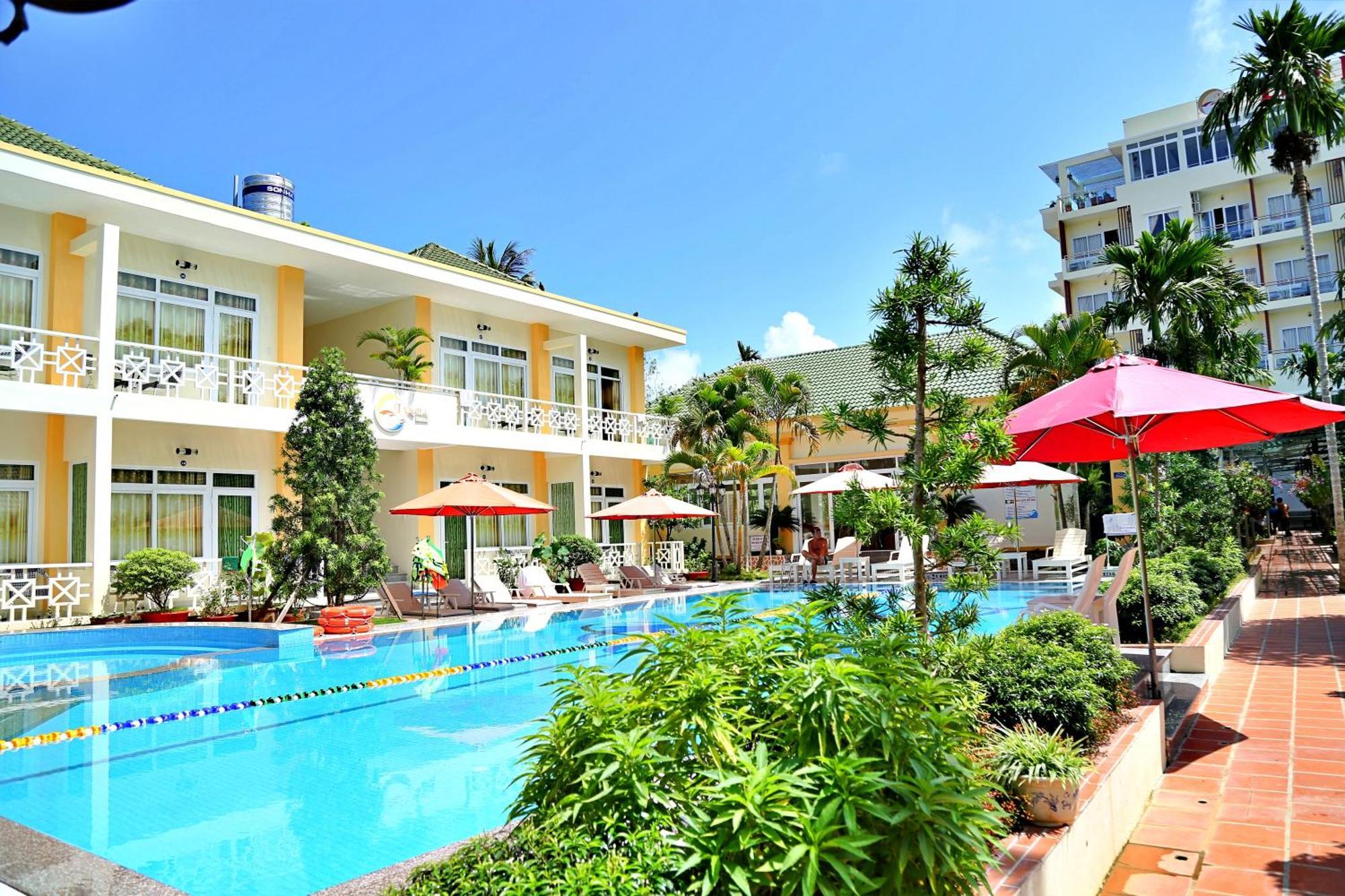 881 Lam Ha Pool Resort Hotel