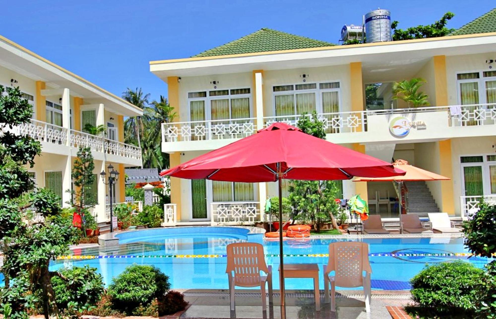 881 Lam Ha Pool Resort Hotel 3*