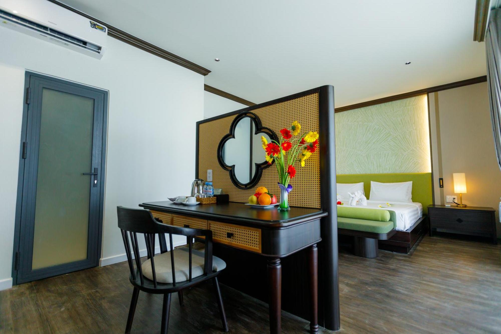 Resort Le Aqua & Phan Thiet - Swiss Village & Mui Ne