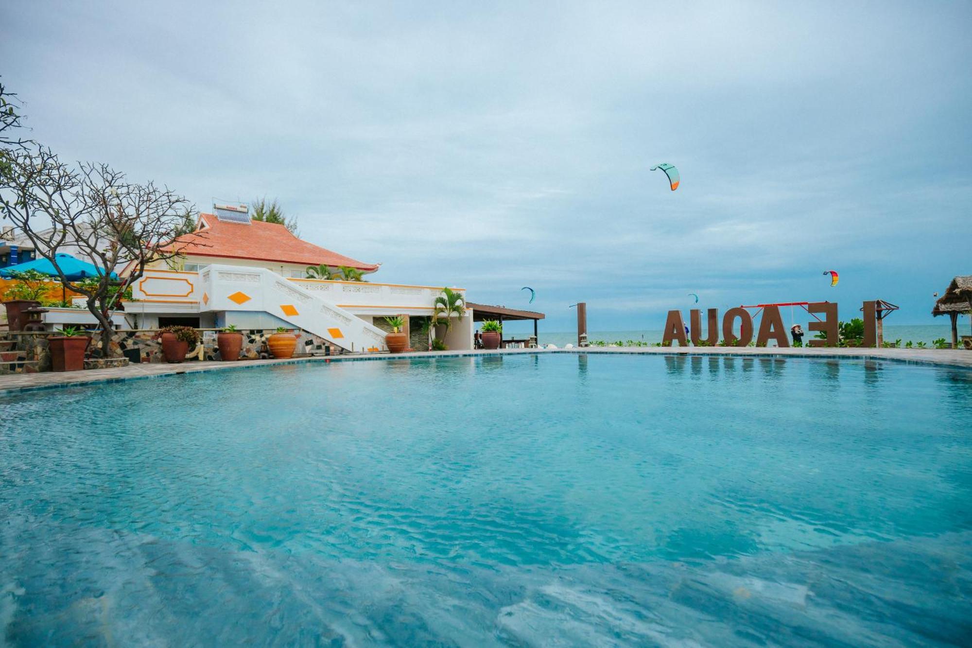 Le Aqua & Phan Thiet - Swiss Village & Mui Ne