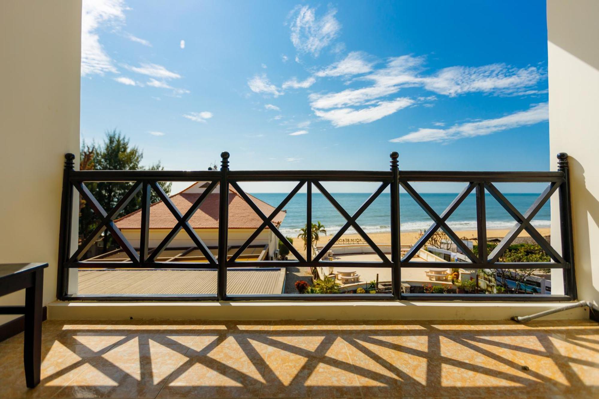 Resort Le Aqua & Phan Thiet - Swiss Village & Mui Ne