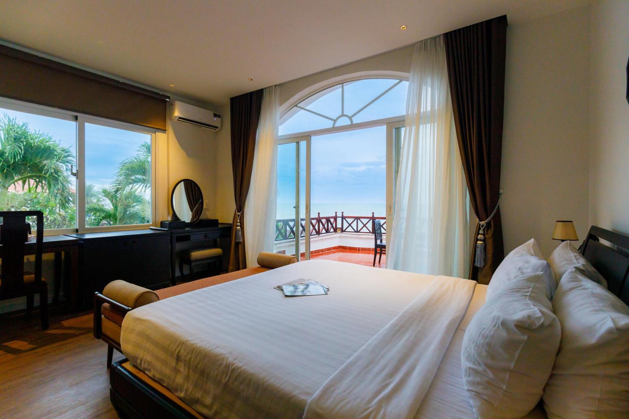 Le Aqua & Phan Thiet - Swiss Village & 4* Mui Ne