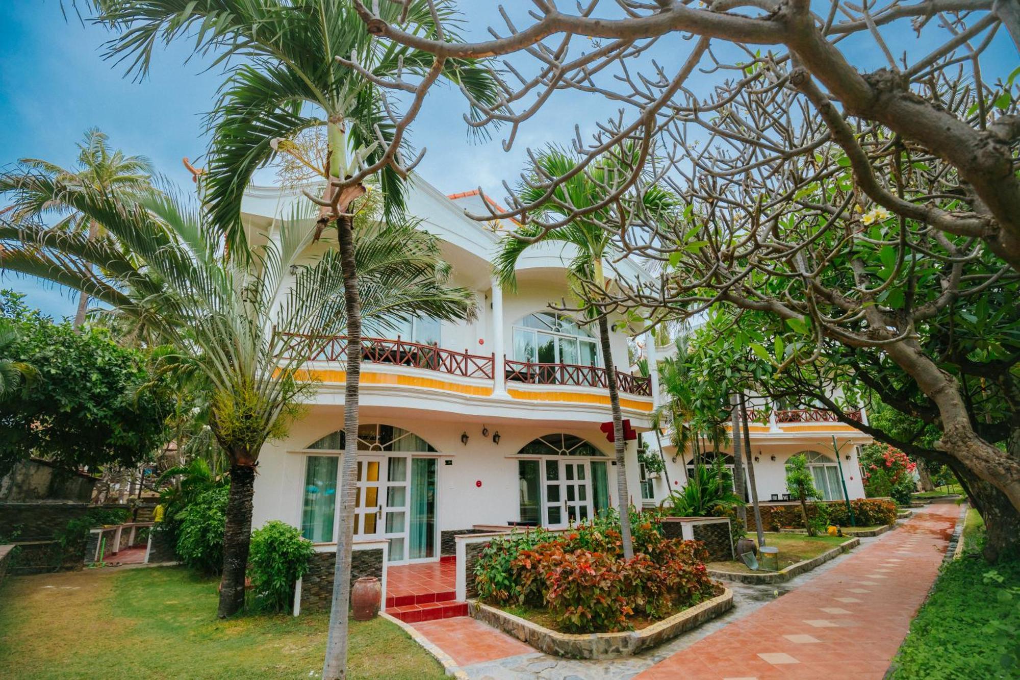 Le Aqua & Phan Thiet - Swiss Village &