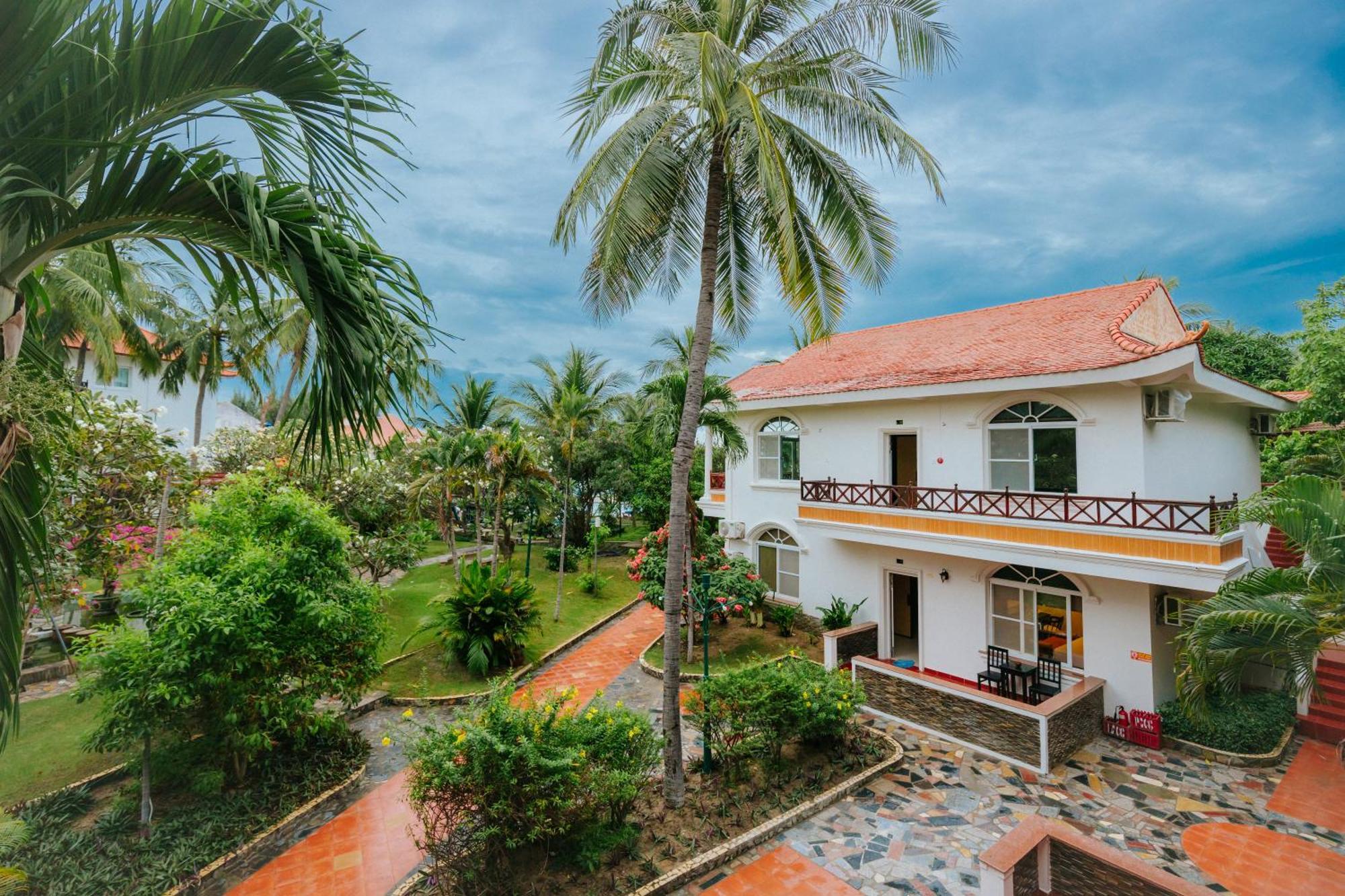 Resort Le Aqua & Phan Thiet - Swiss Village & Mui Ne