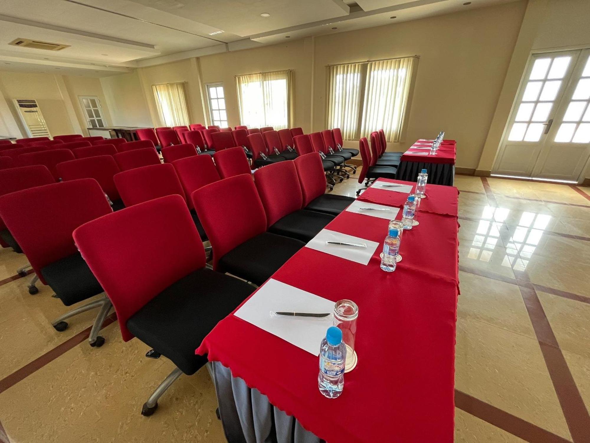 Resort Le Aqua & Phan Thiet - Swiss Village &