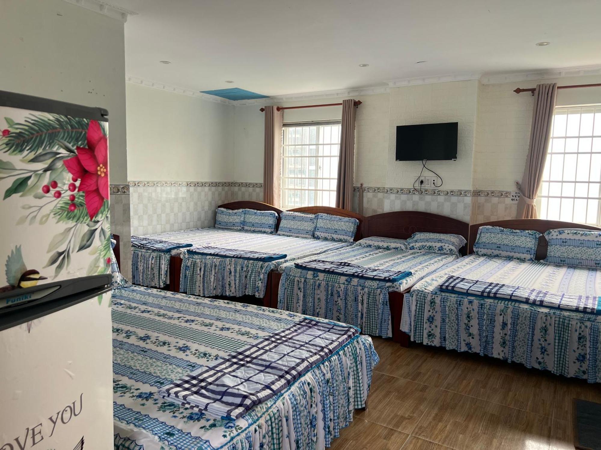 Hoang Linh Hotel 2*
