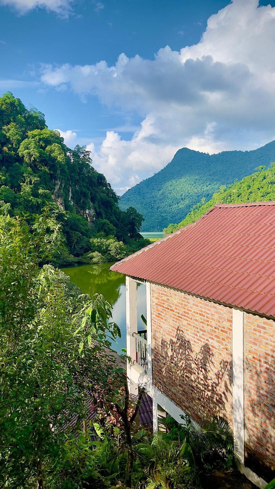 Ba Be Lakeside Resort *