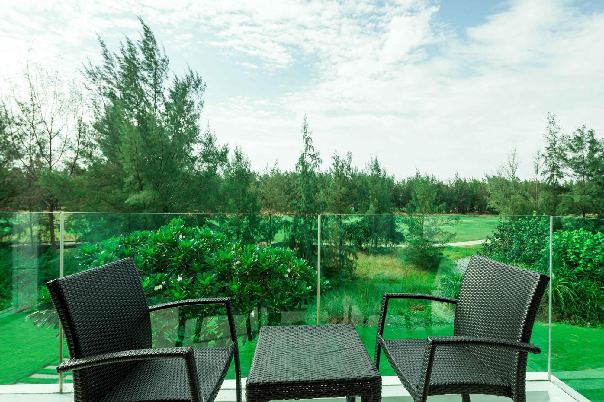 Resort Golden Beachside