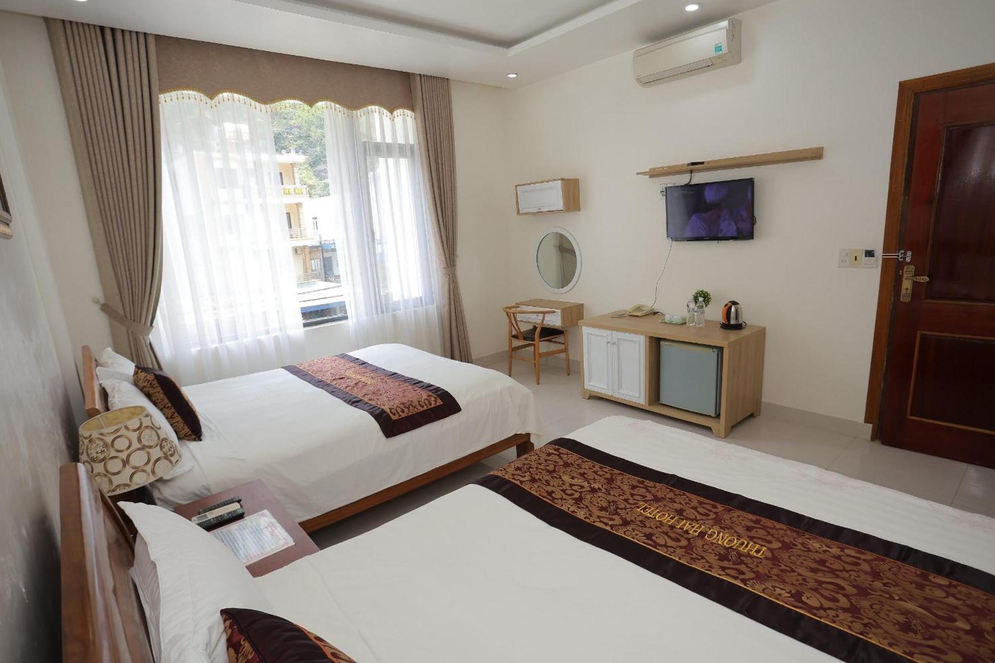 Hostel Jasmine & Roof Bar Phong Nha