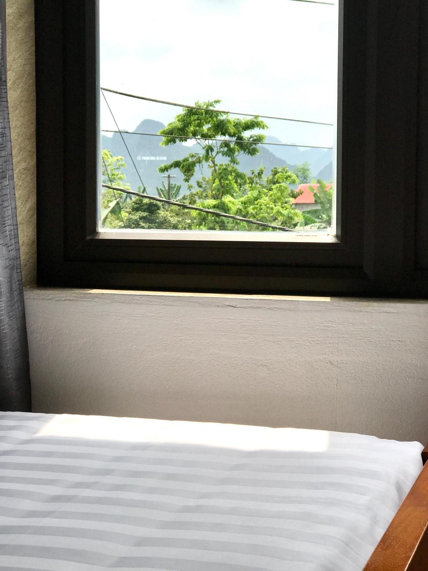 Happy Field Hotel Phong Nha