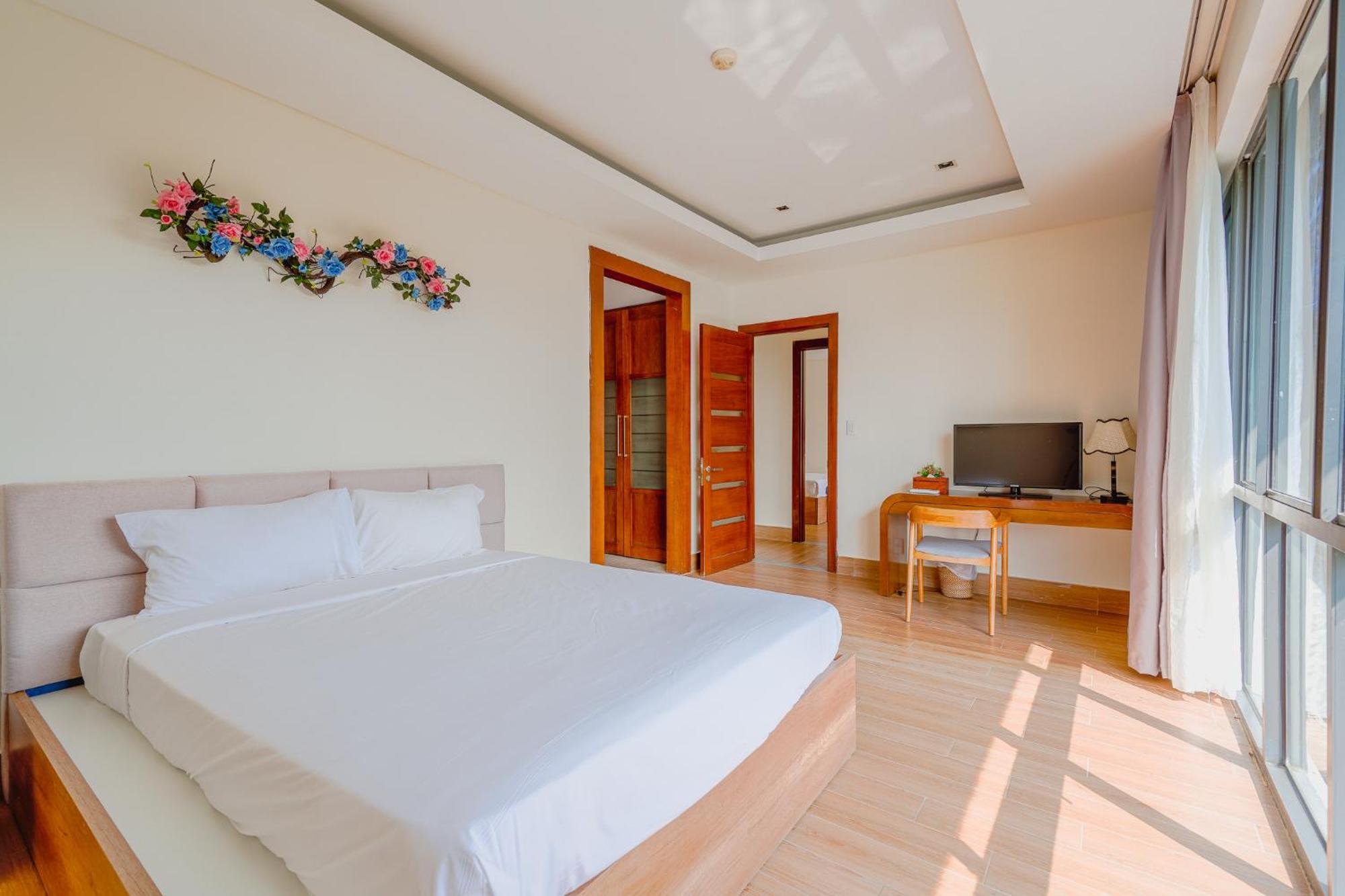 Golden Beachside Resort
