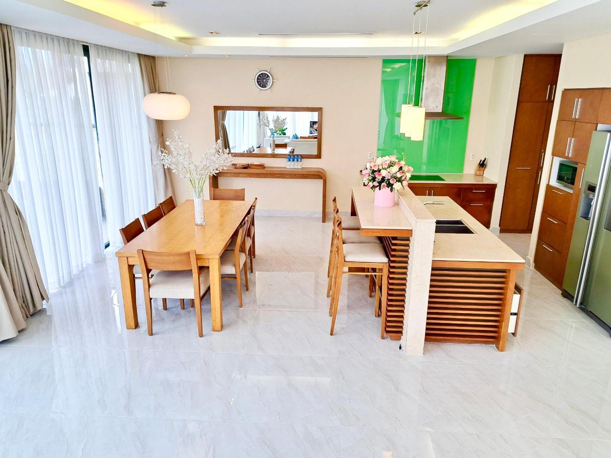 Golden Beachside Resort Da Nang