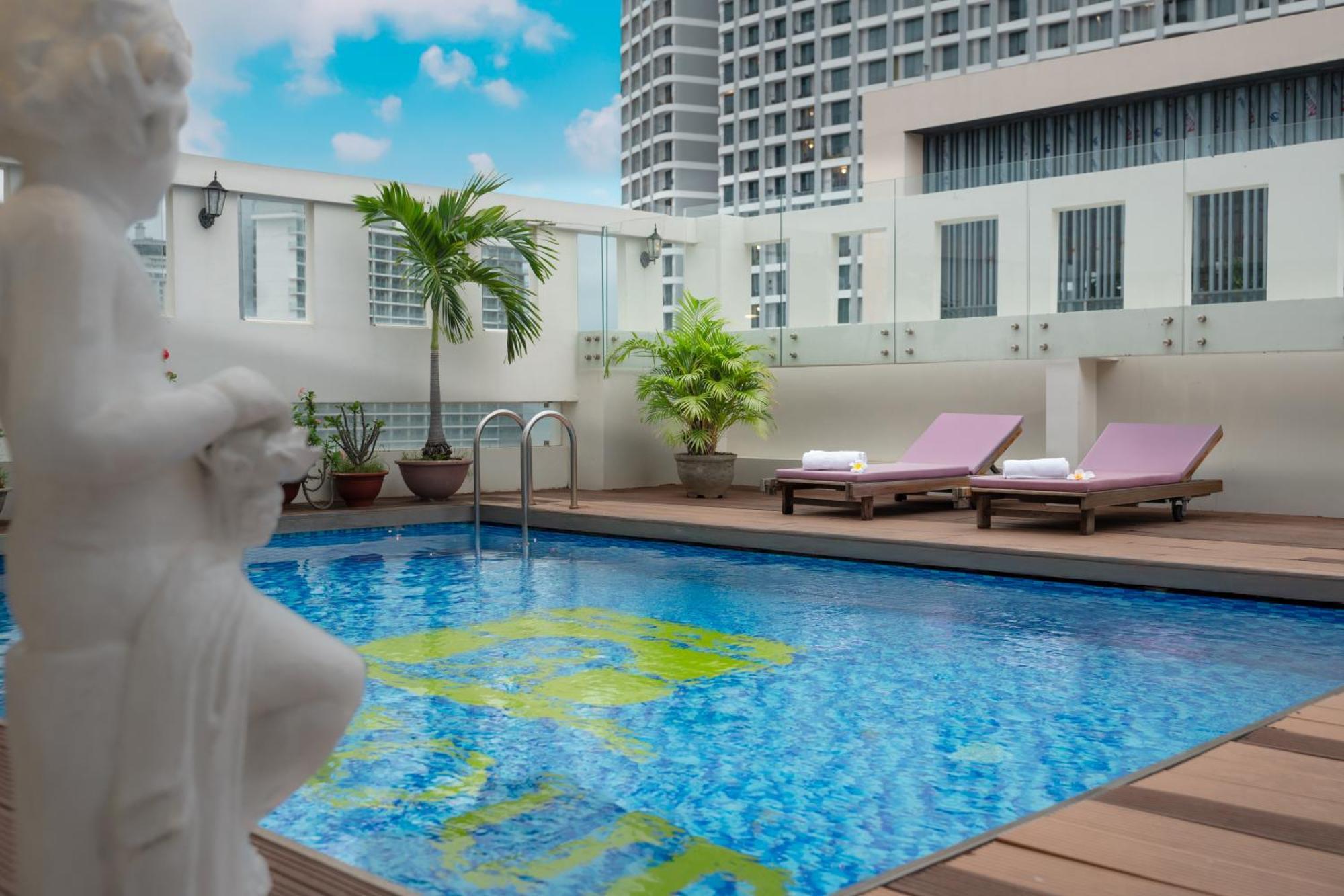 Khách sạn Bonjour 4*