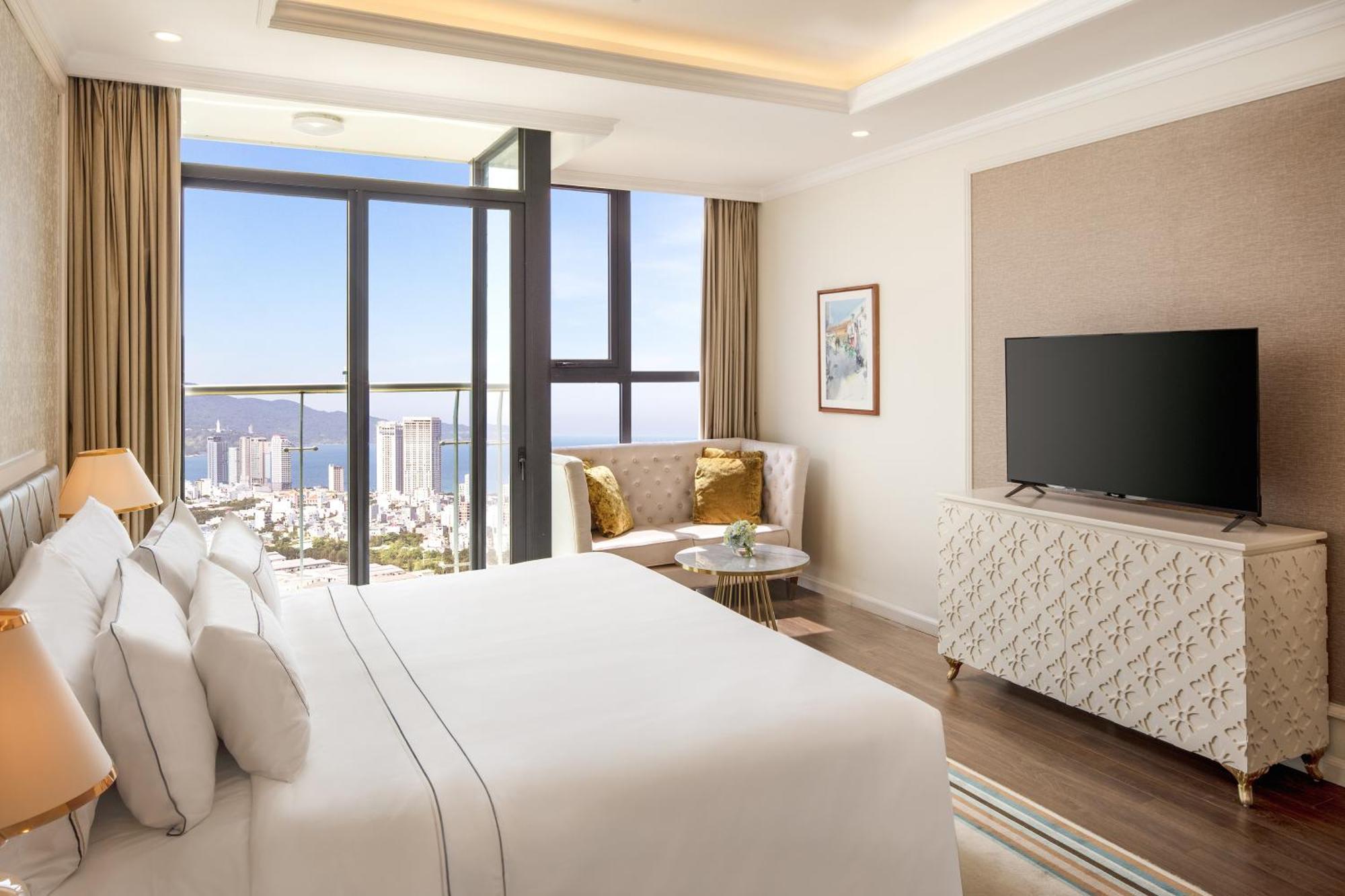 Melia Vinpearl Riverfront Hotel