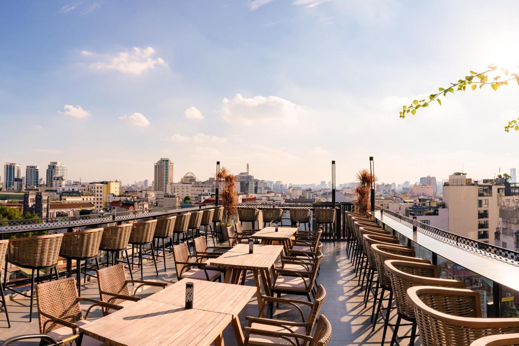 Minerva Premium Khách sạn 4*