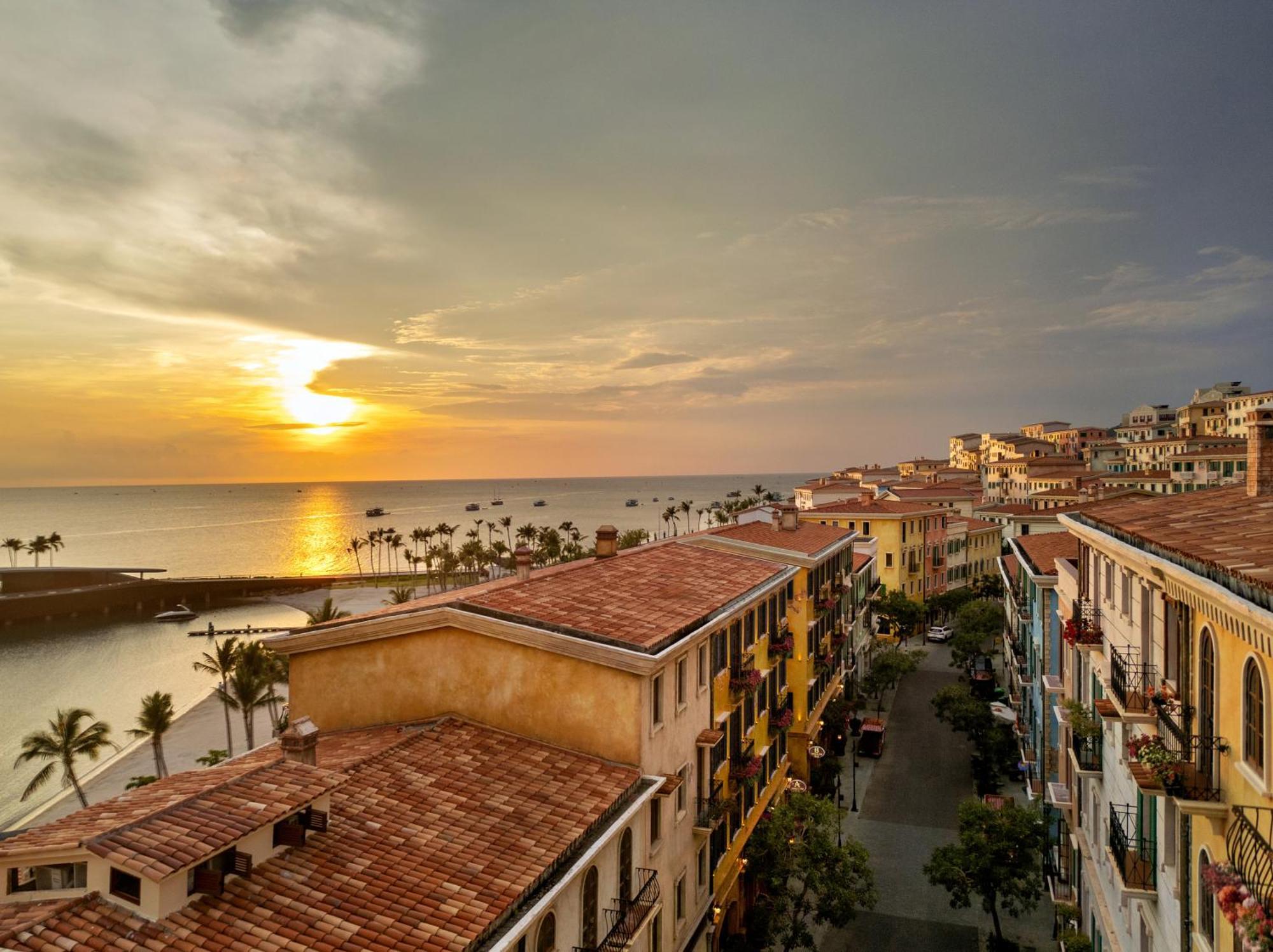 Venice - Free Airport Shuttle & Sunset Town Tour Hotel Phu Quoc