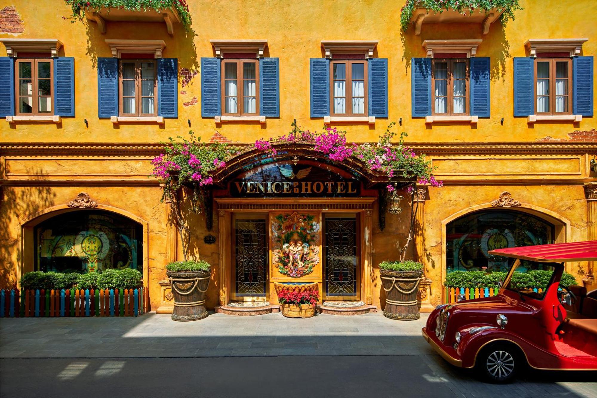 Hotel Venice - Free Airport Shuttle & Sunset Town Tour Phu Quoc