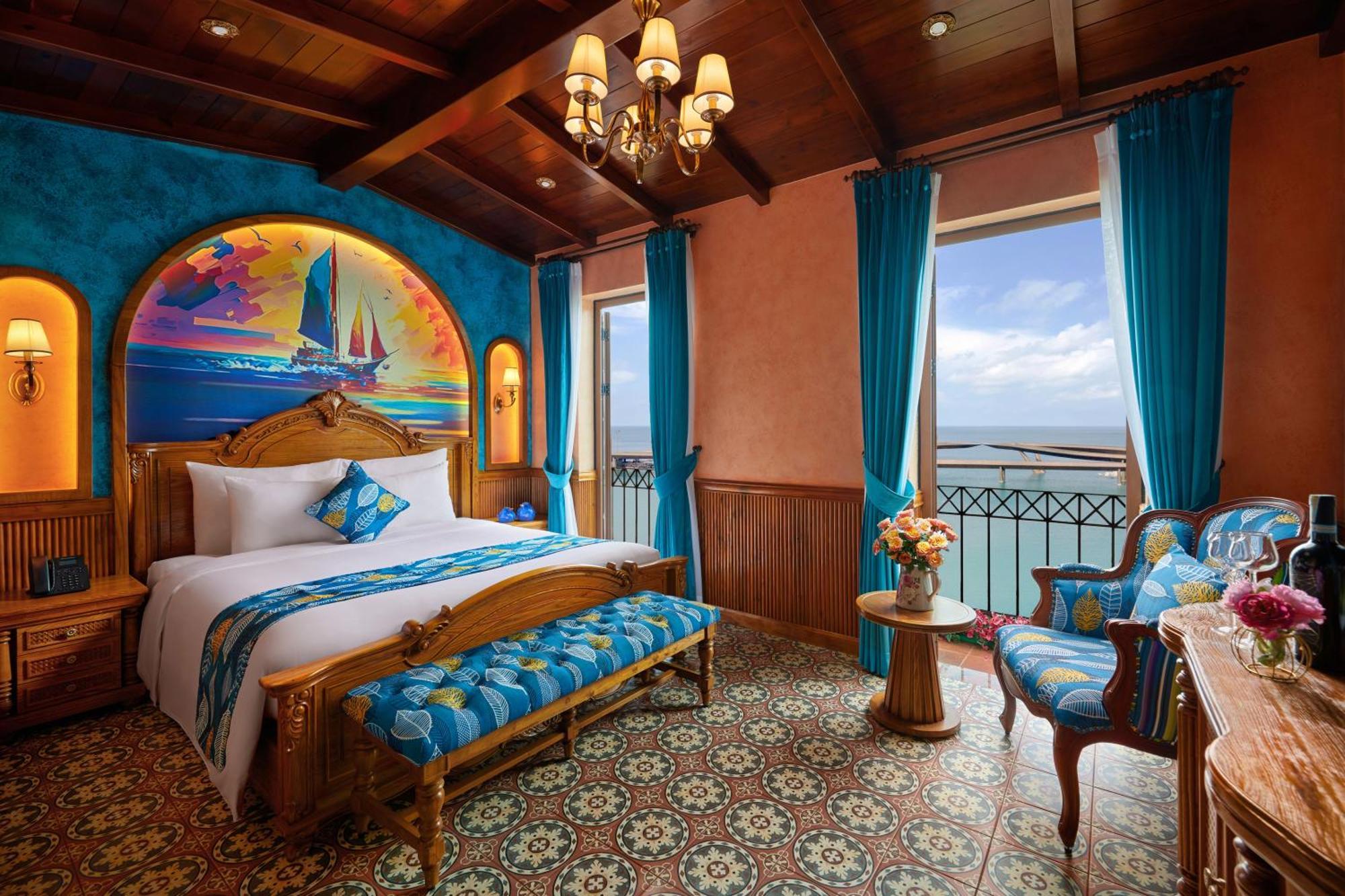Venice - Free Airport Shuttle & Sunset Town Tour Phu Quoc