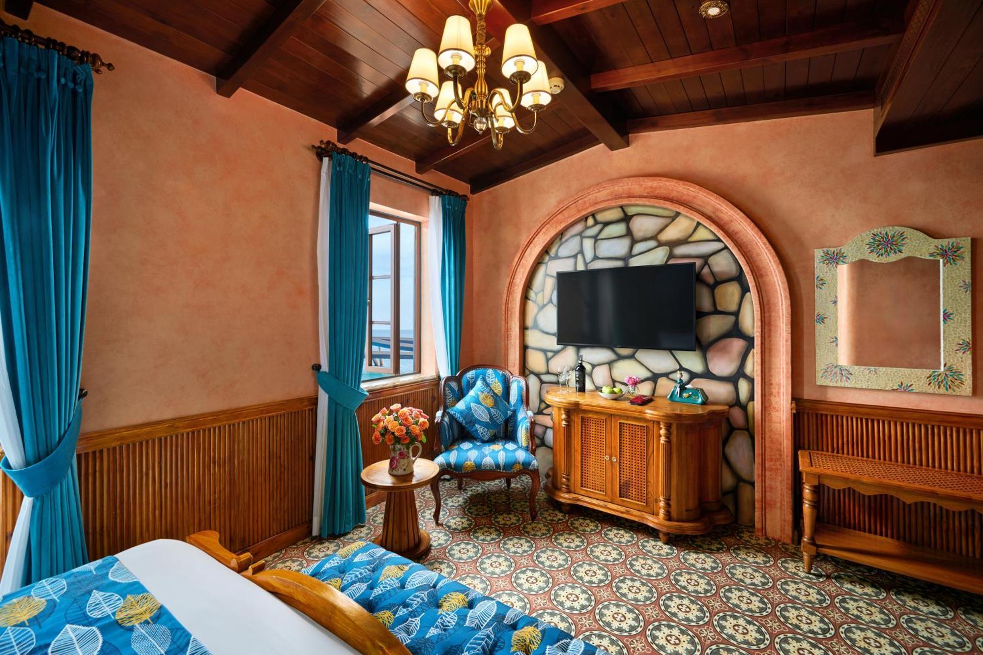 Hotel Venice - Free Airport Shuttle & Sunset Town Tour