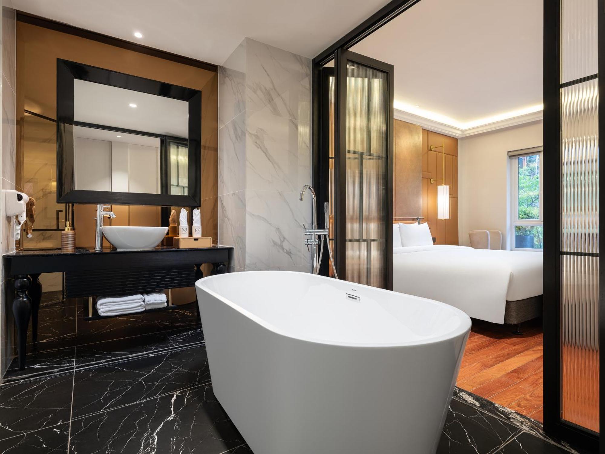 Minerva Premium Khách sạn