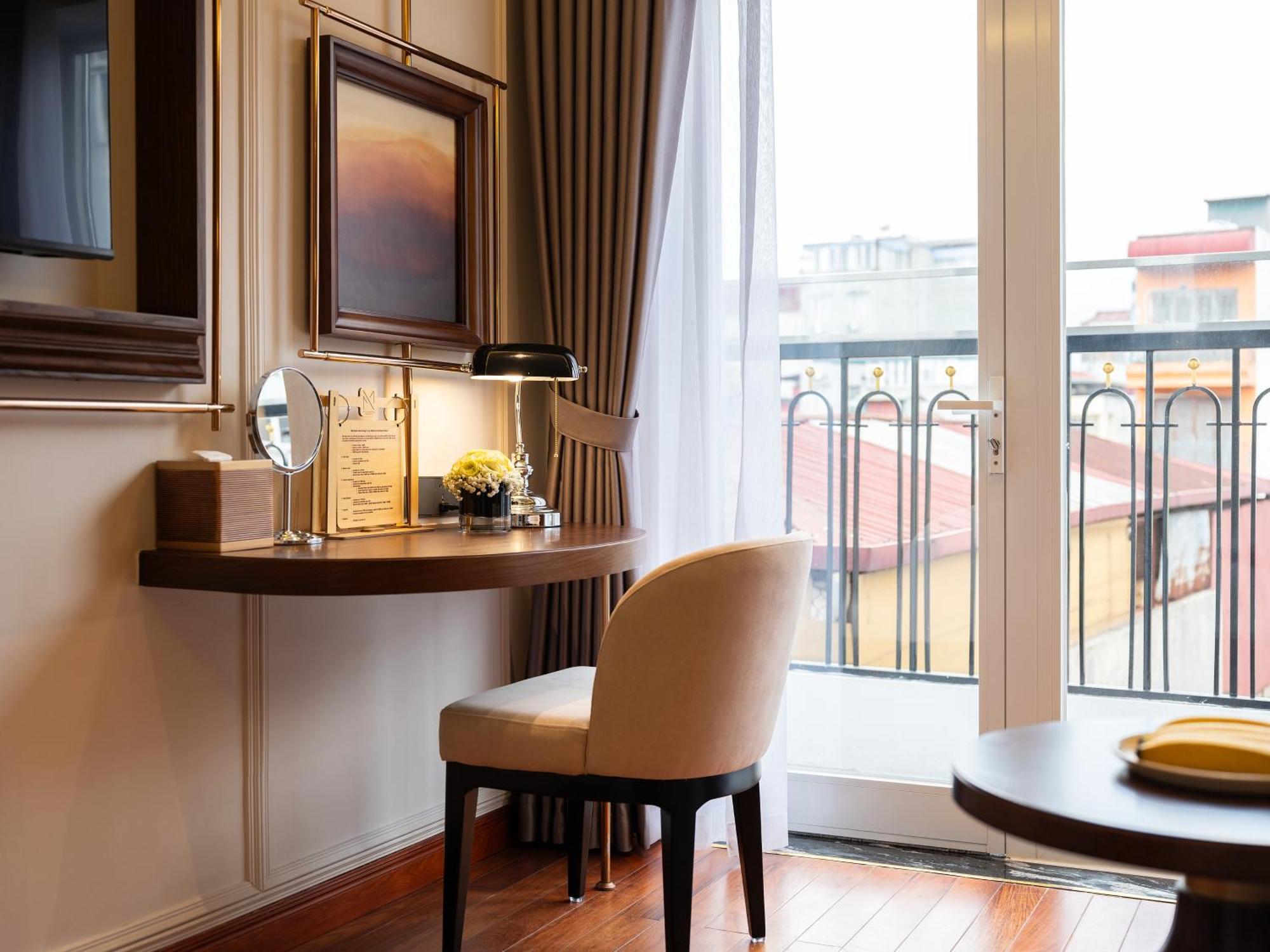 Minerva Premium Khách sạn