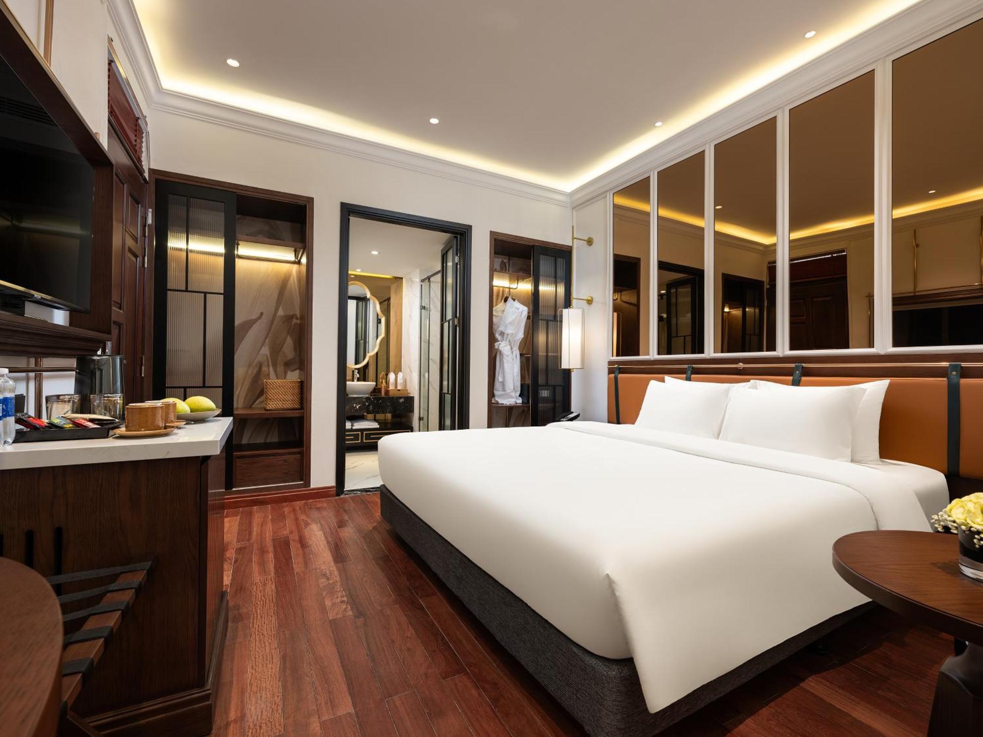 Minerva Premium Khách sạn 4*