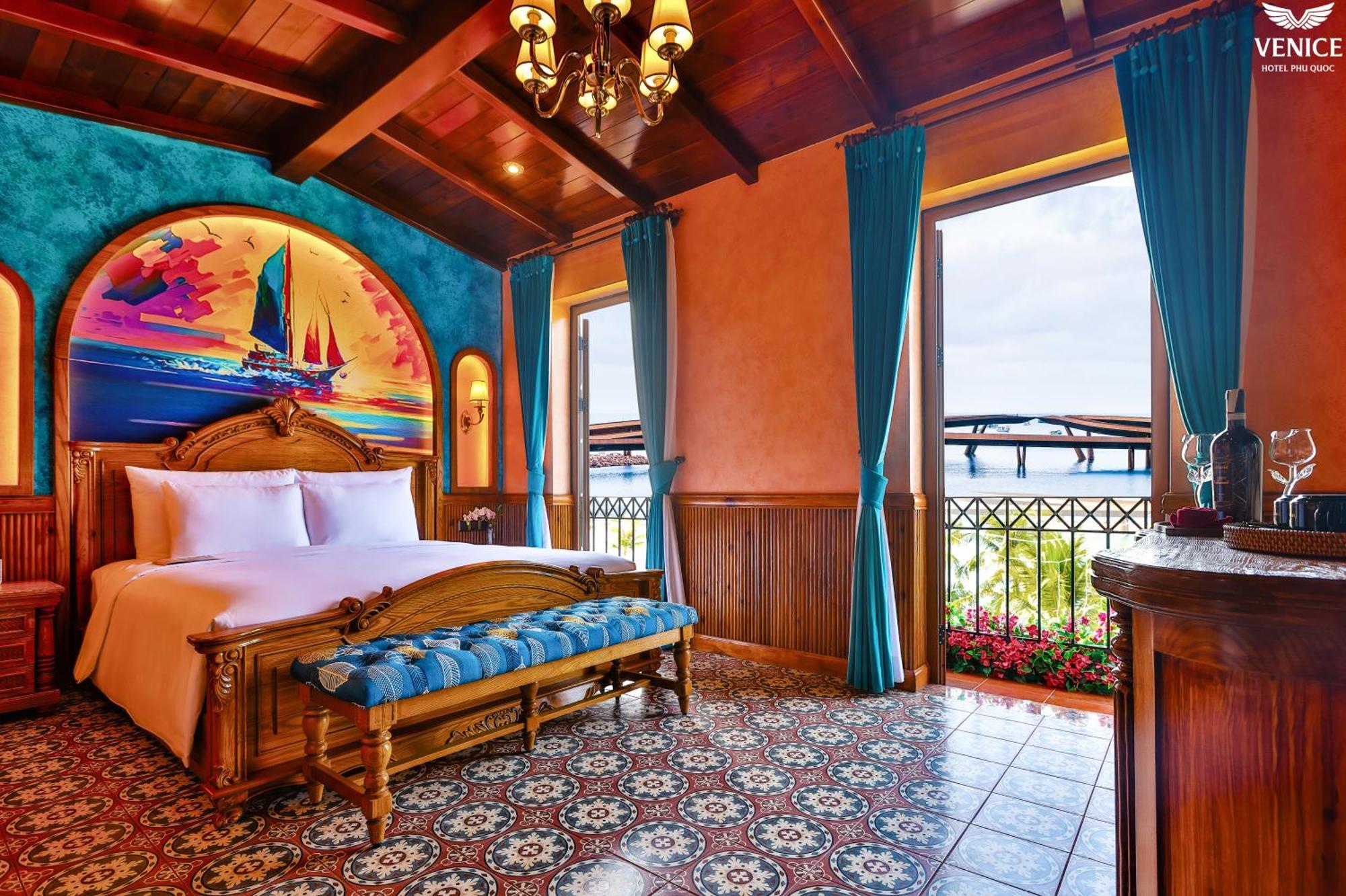 Venice - Free Airport Shuttle & Sunset Town Tour Hotel Phu Quoc