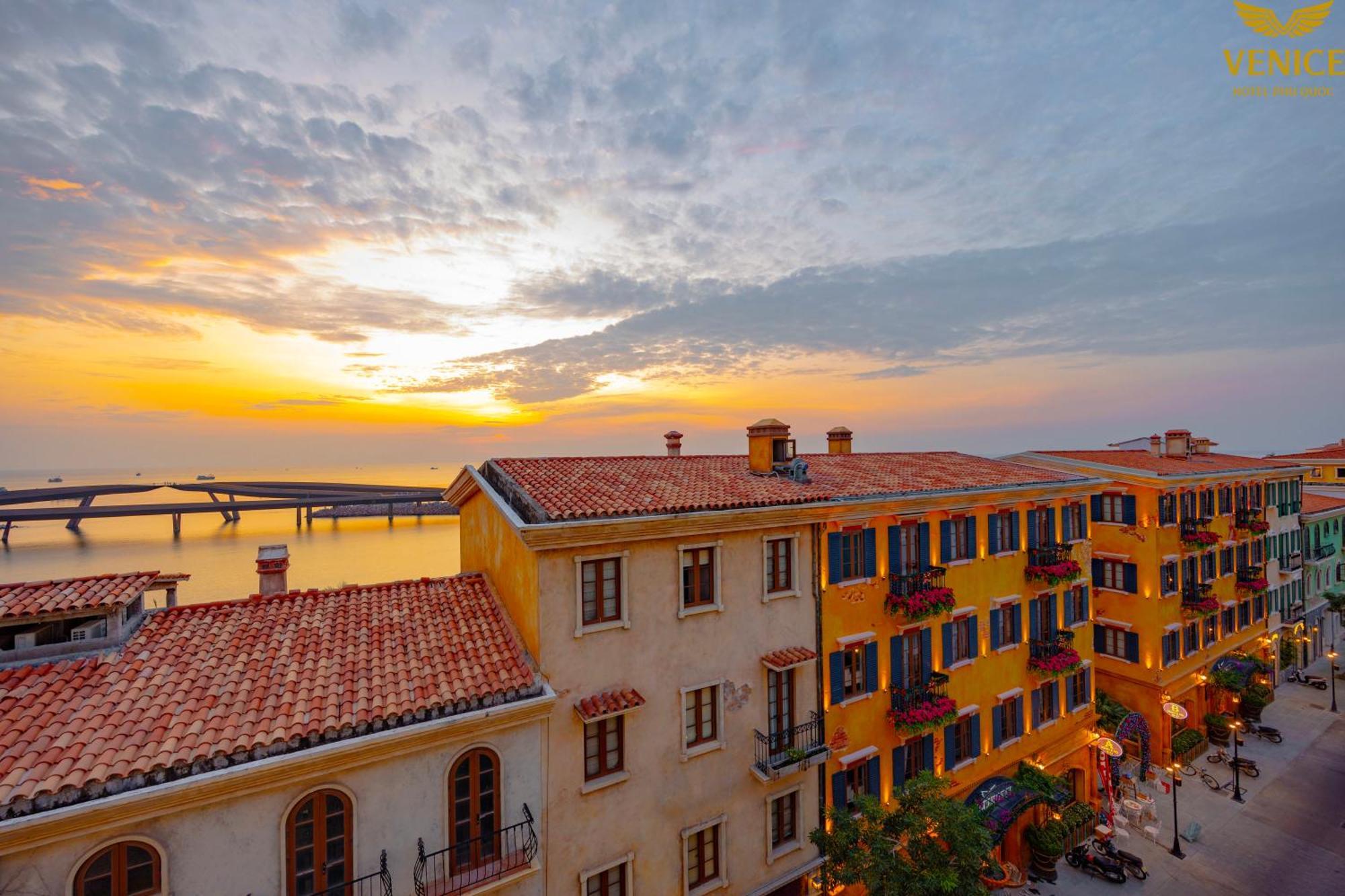 Venice - Free Airport Shuttle & Sunset Town Tour 4* Phu Quoc