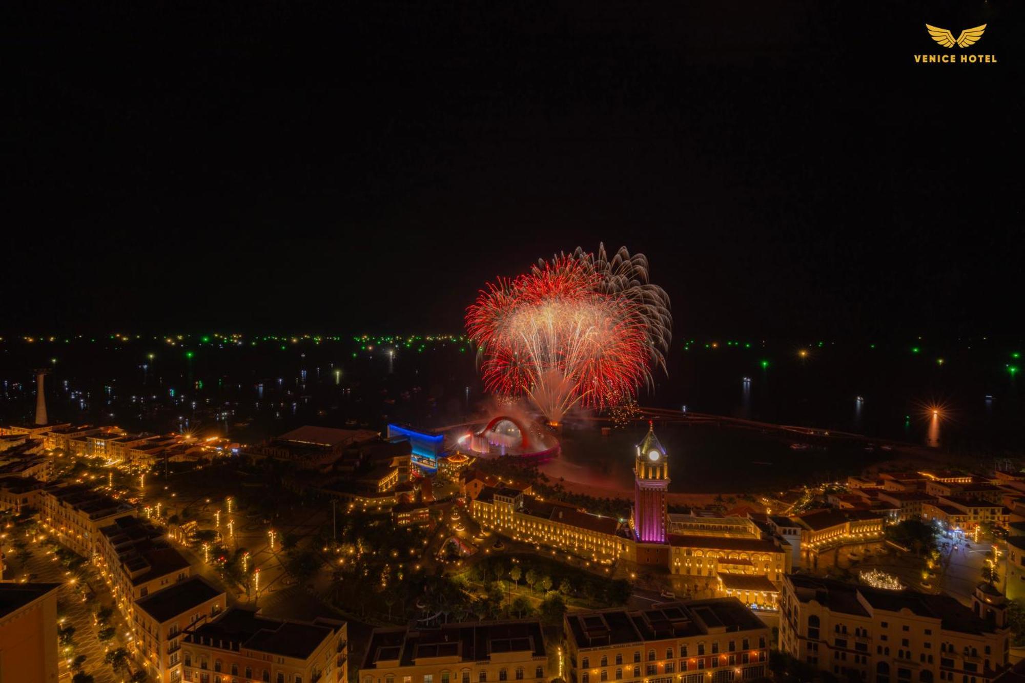 Venice - Free Airport Shuttle & Sunset Town Tour Hotel
