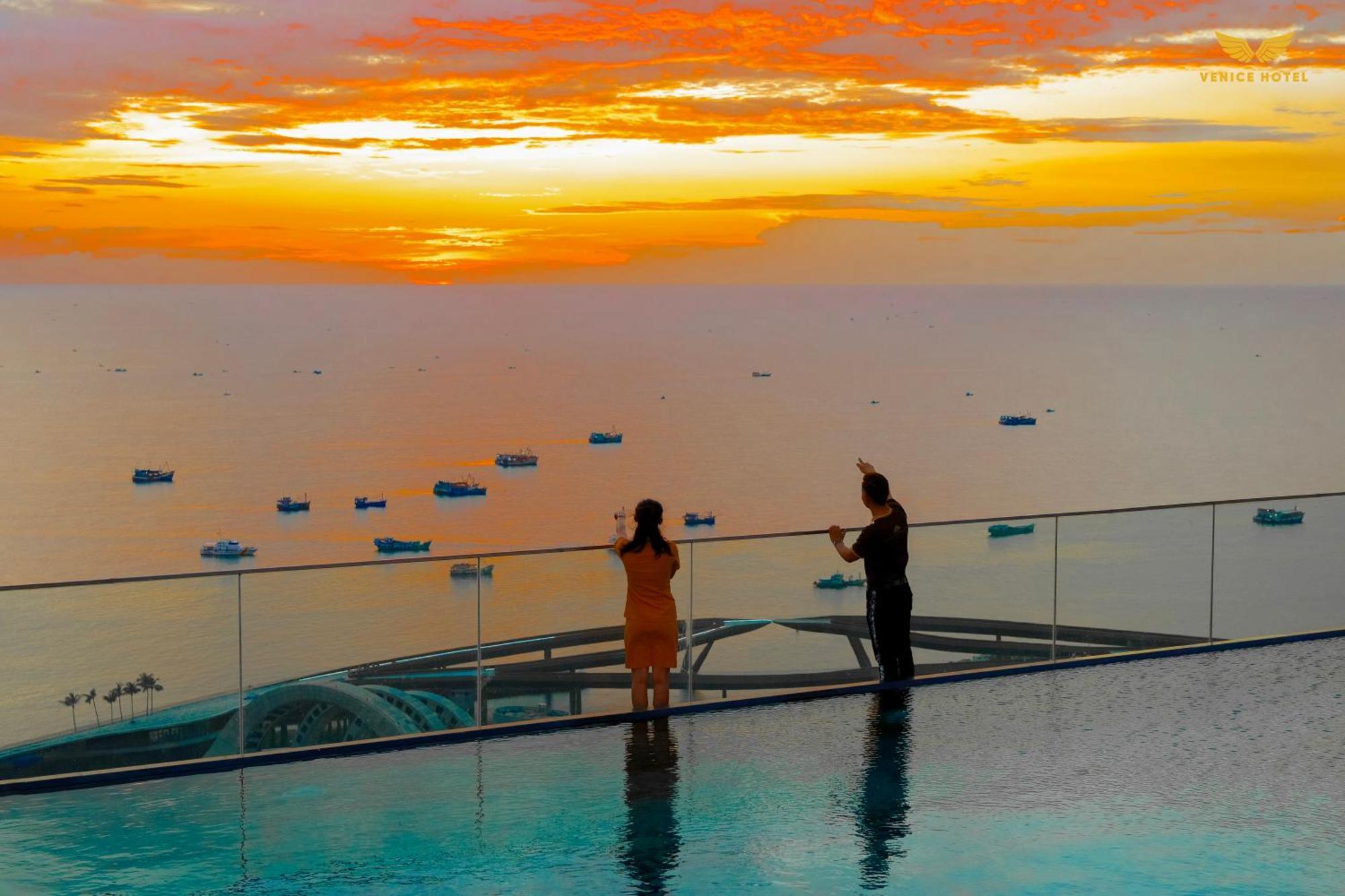 Hotel Venice - Free Airport Shuttle & Sunset Town Tour 4*