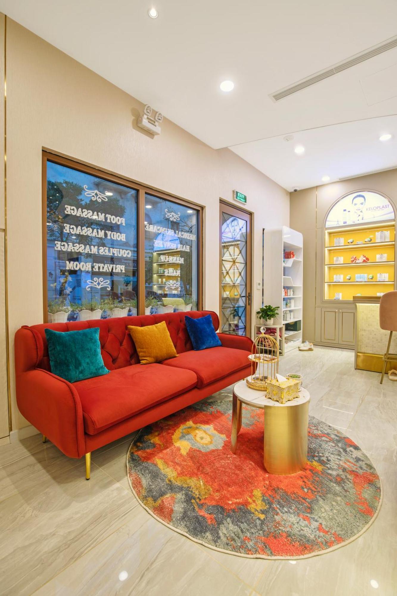 Venice - Free Airport Shuttle & Sunset Town Tour