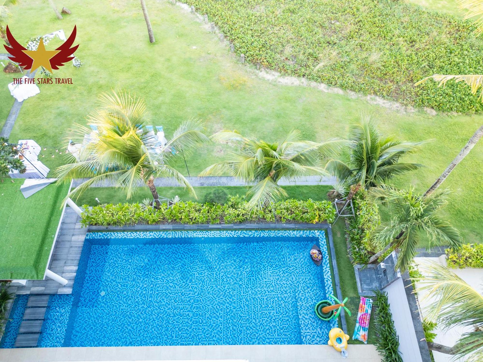 6 Bedrooms Luxury & Beachfront Da Nang