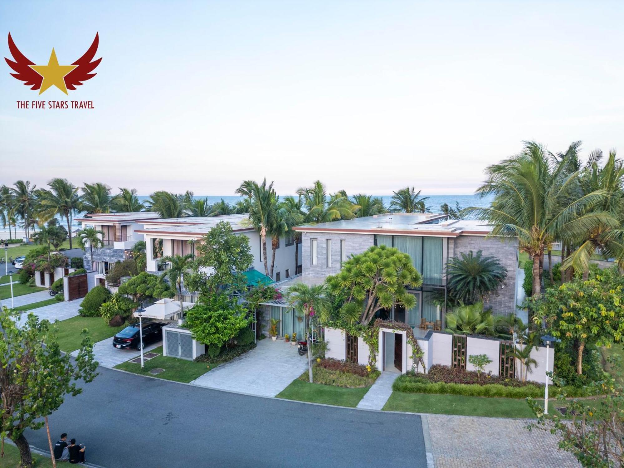 Villa 6 Bedrooms Luxury & Beachfront *