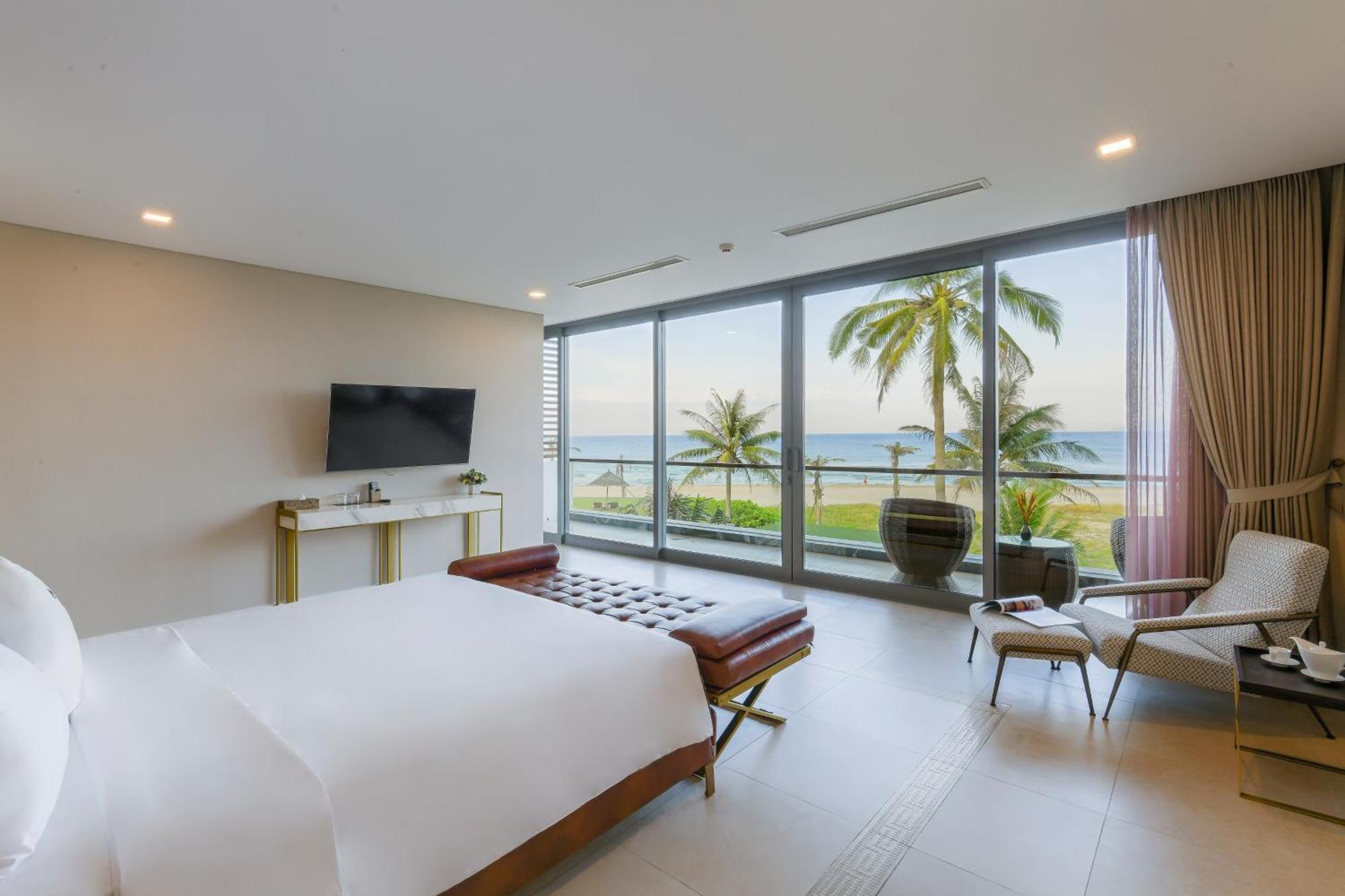 Villa 6 Bedrooms Luxury & Beachfront *