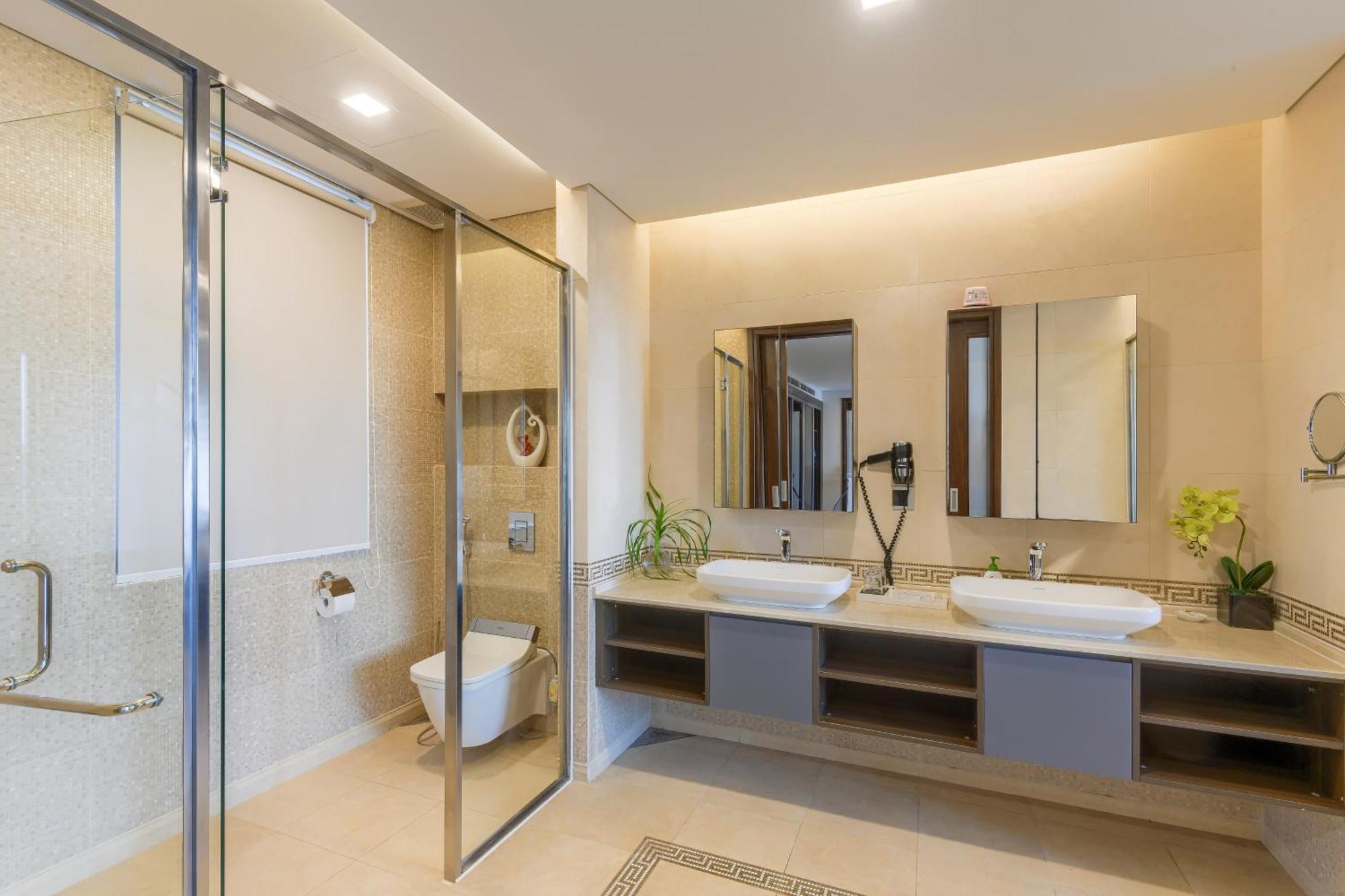 Villa 6 Bedrooms Luxury & Beachfront