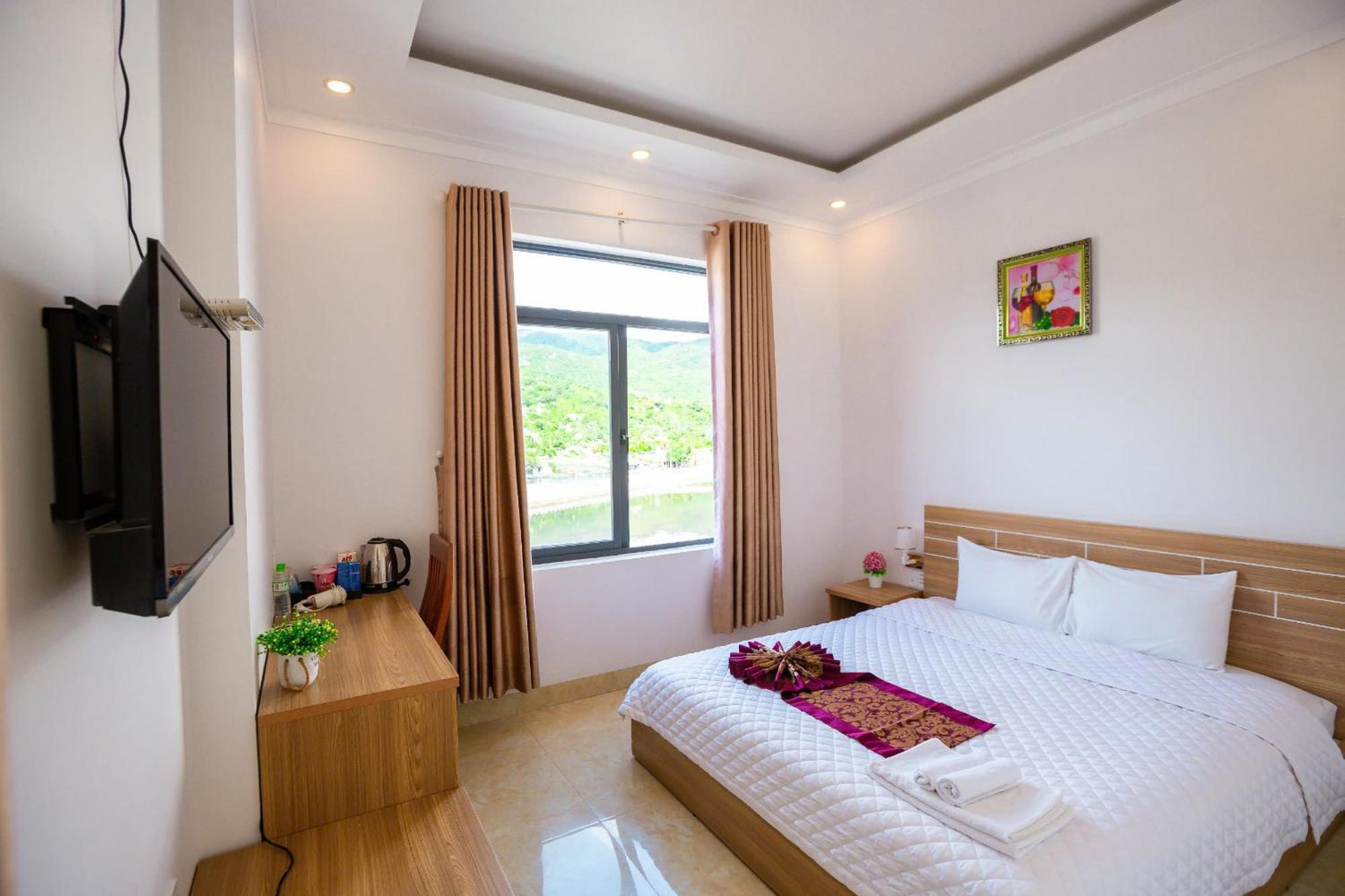 Chau Gia Hotel